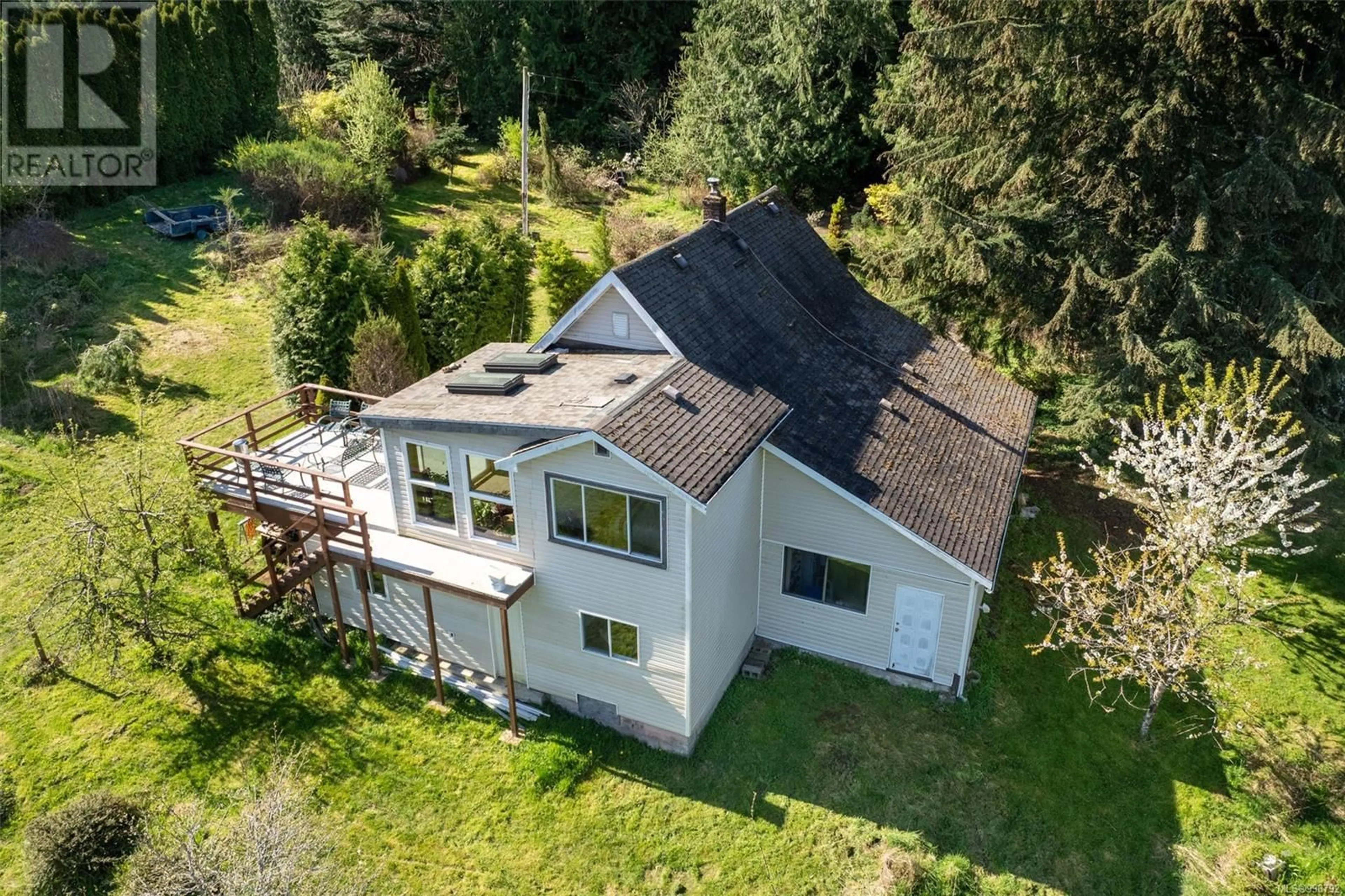 A pic from outside/outdoor area/front of a property/back of a property/a pic from drone, unknown for 6827 PASCOE ROAD, Sooke British Columbia V9Z0J3