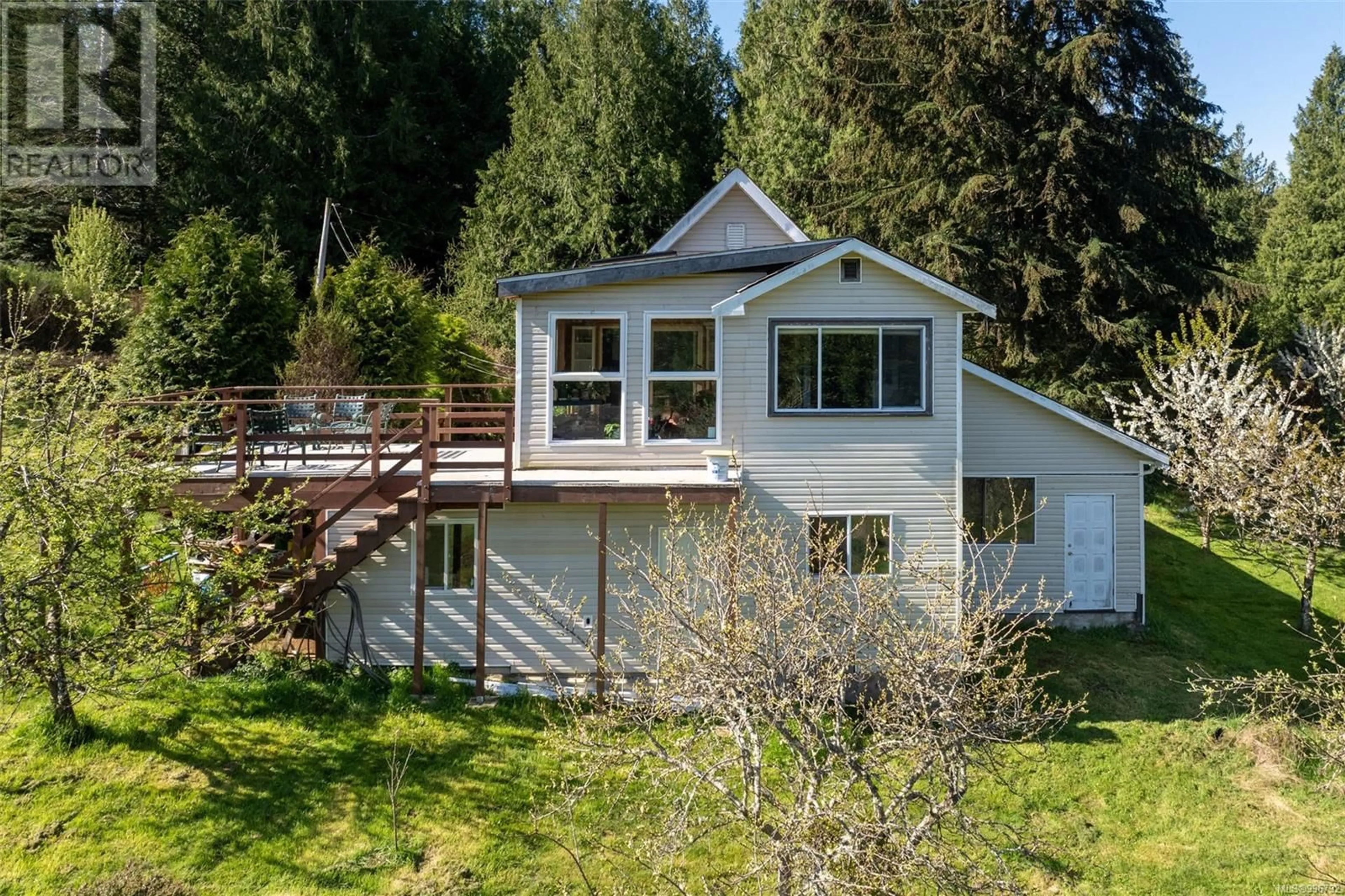 A pic from outside/outdoor area/front of a property/back of a property/a pic from drone, unknown for 6827 PASCOE ROAD, Sooke British Columbia V9Z0J3