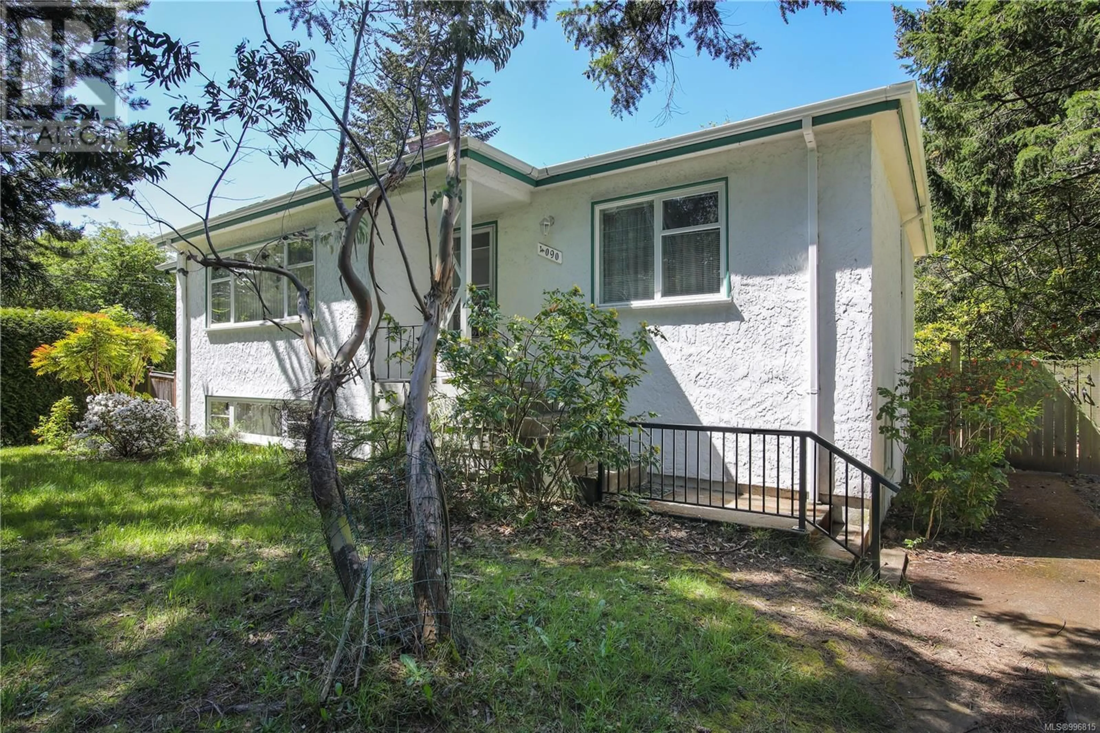 A pic from outside/outdoor area/front of a property/back of a property/a pic from drone, street for 4090 GORDON HEAD ROAD, Saanich British Columbia V8N3Y1