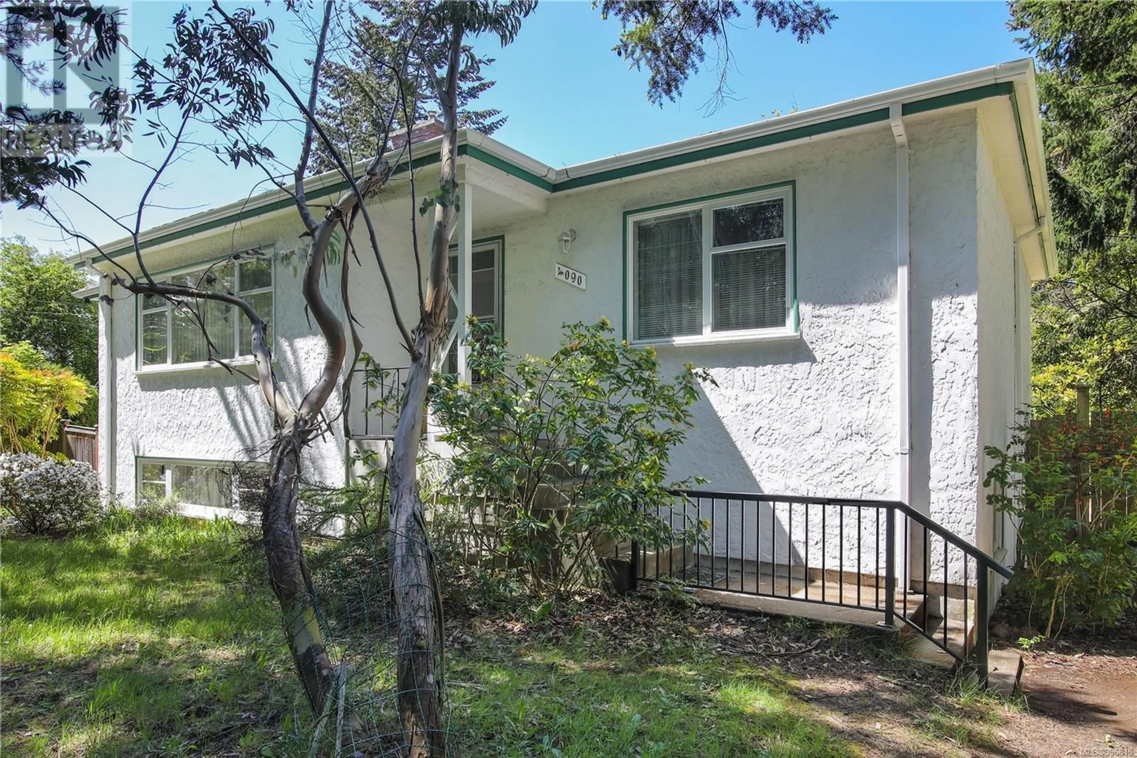 Unknown for 4090 GORDON HEAD ROAD, Saanich British Columbia V8N3Y1
