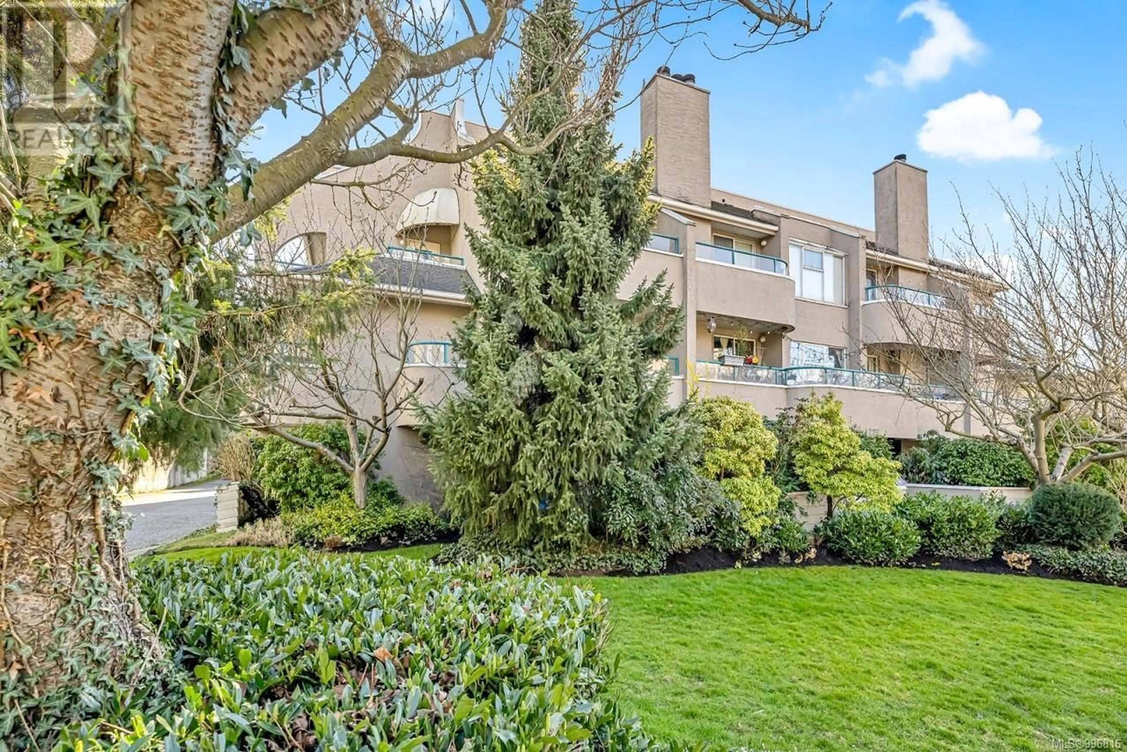 Patio, unknown for 206 - 1223 JOHNSON STREET, Victoria British Columbia V8V3N9