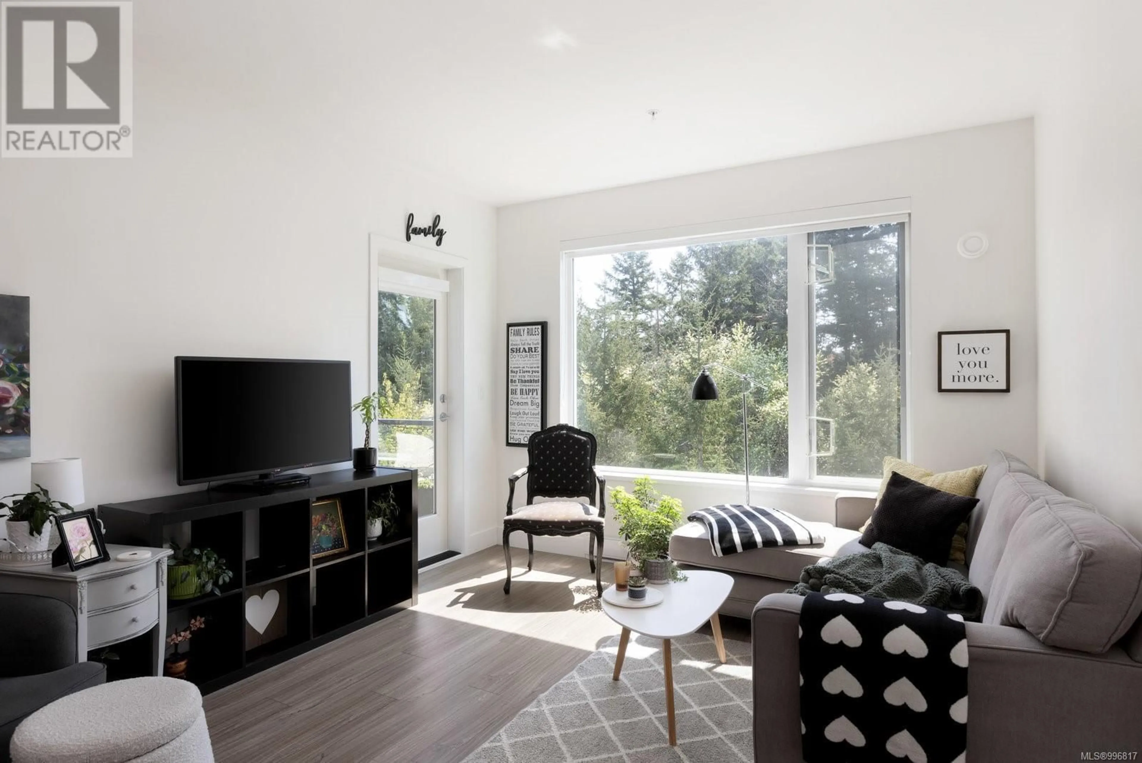 Living room with furniture, unknown for 405 - 960 REUNION AVENUE, Langford British Columbia V9B0W5