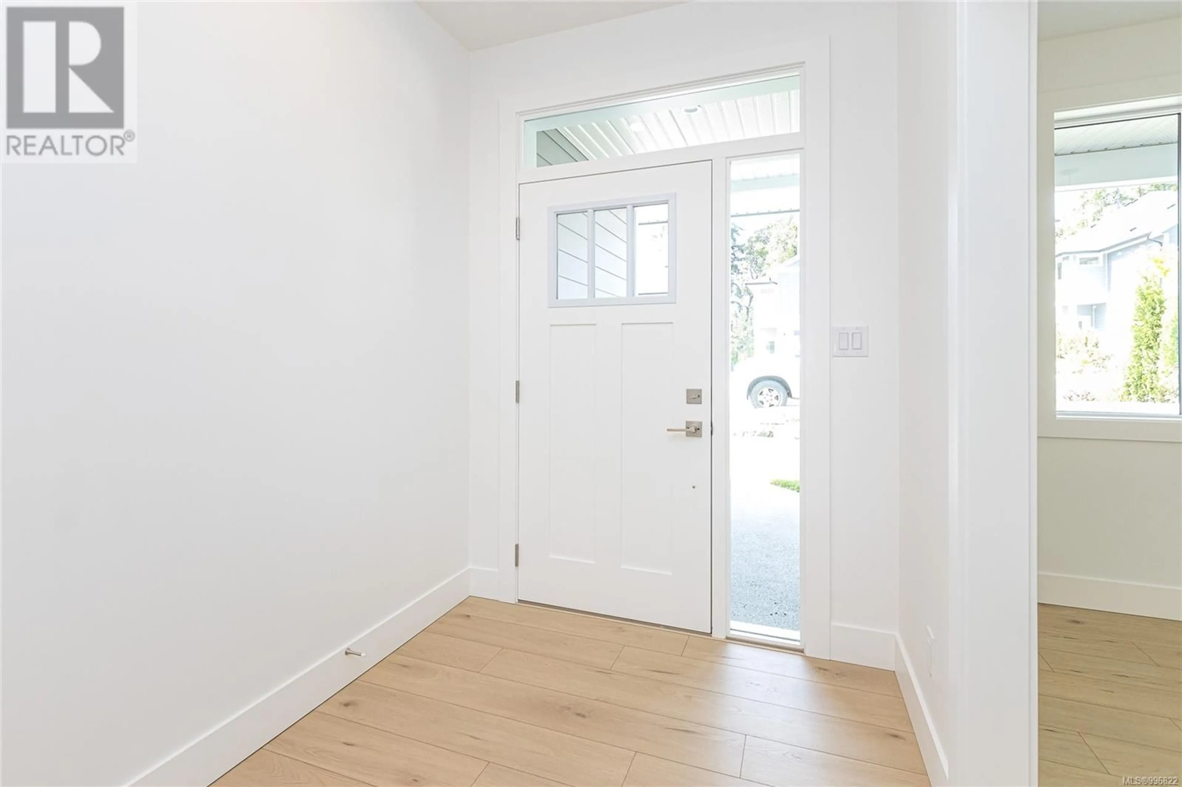 Indoor entryway for 1243 ASHMORE TERRACE, Langford British Columbia V9C0S6