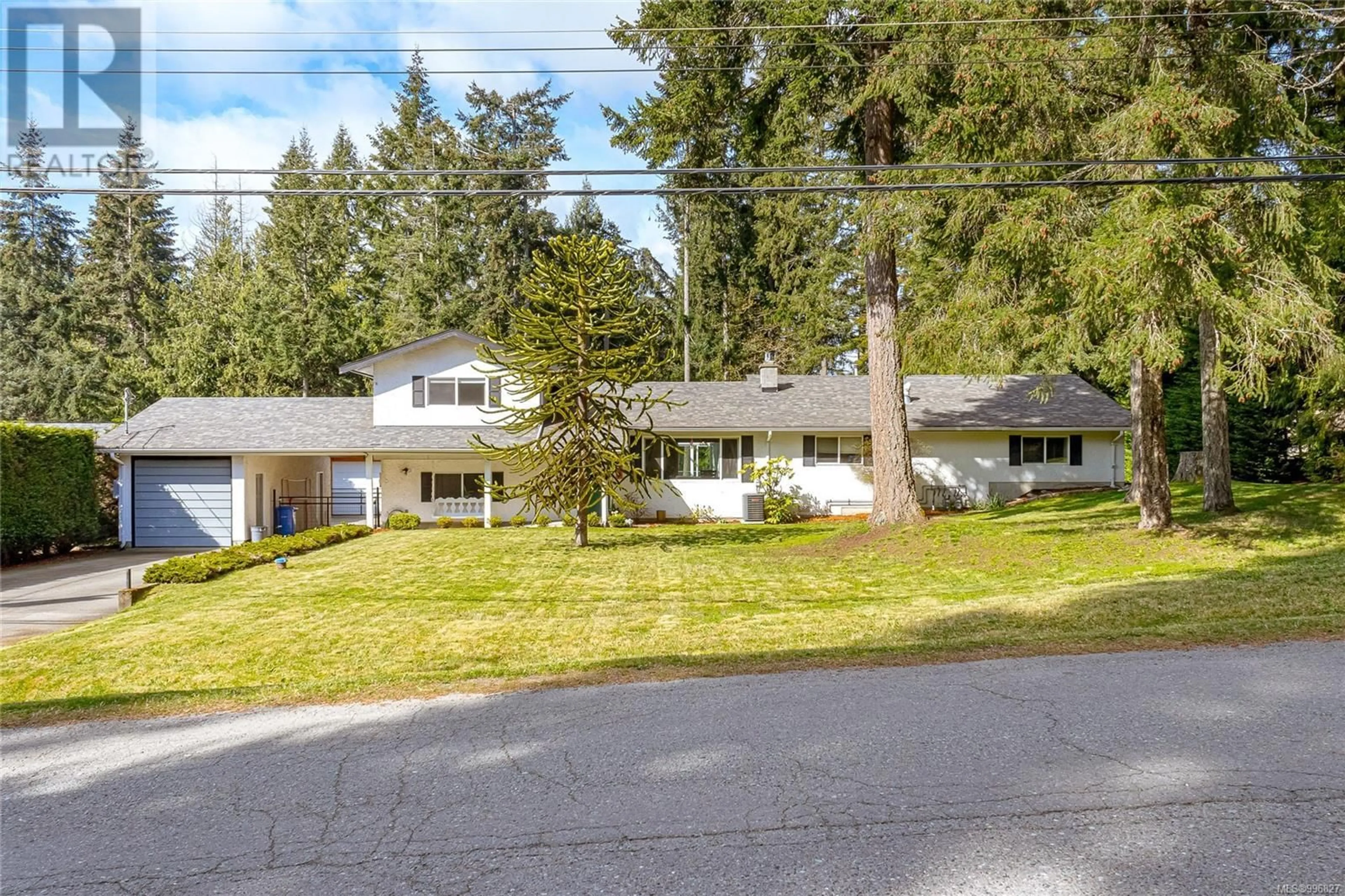A pic from outside/outdoor area/front of a property/back of a property/a pic from drone, street for 1023 COWERD ROAD, Cobble Hill British Columbia V8H0G9