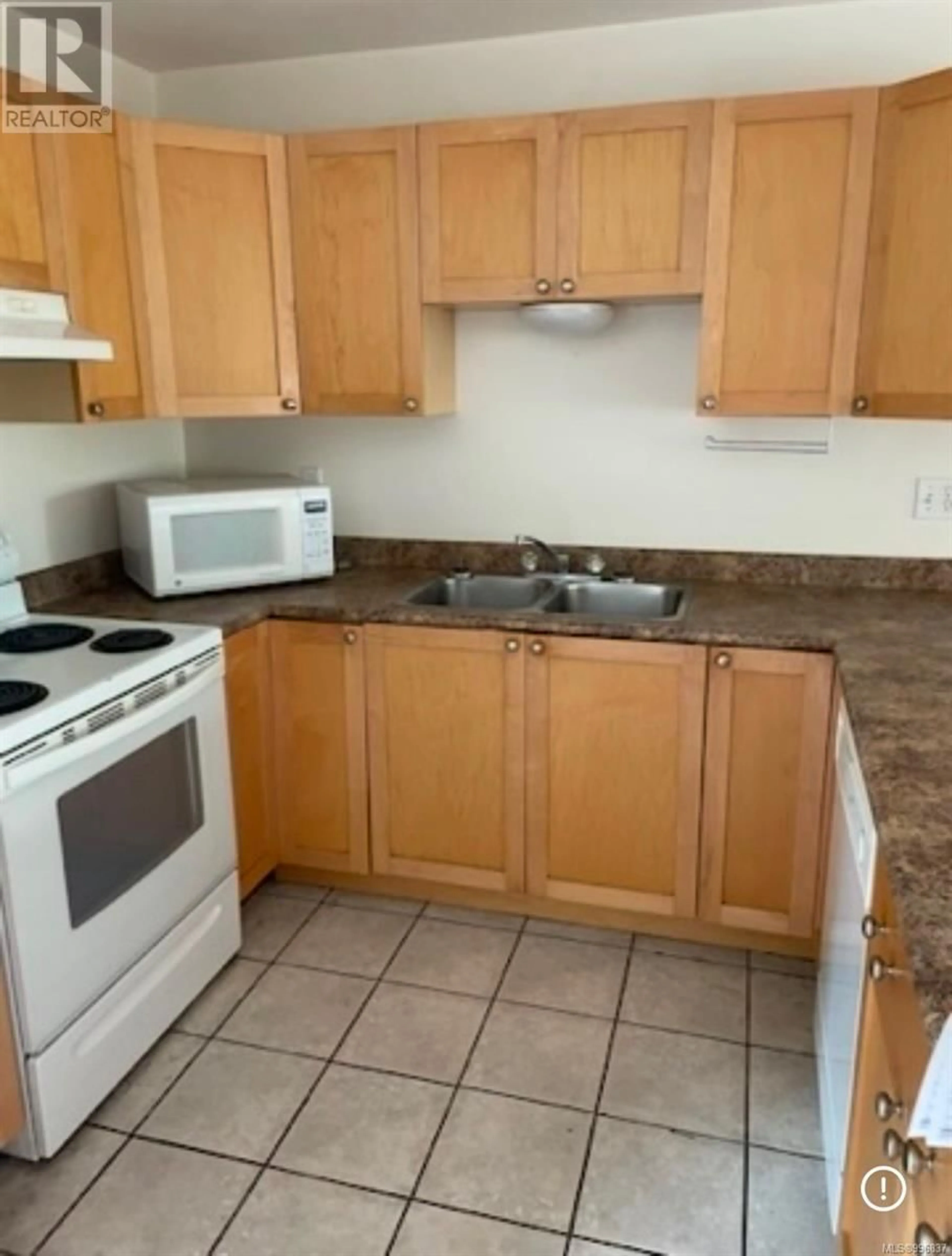 Standard kitchen, unknown for 8 - 1545 LARCH ROAD, Ucluelet British Columbia V0R3A0