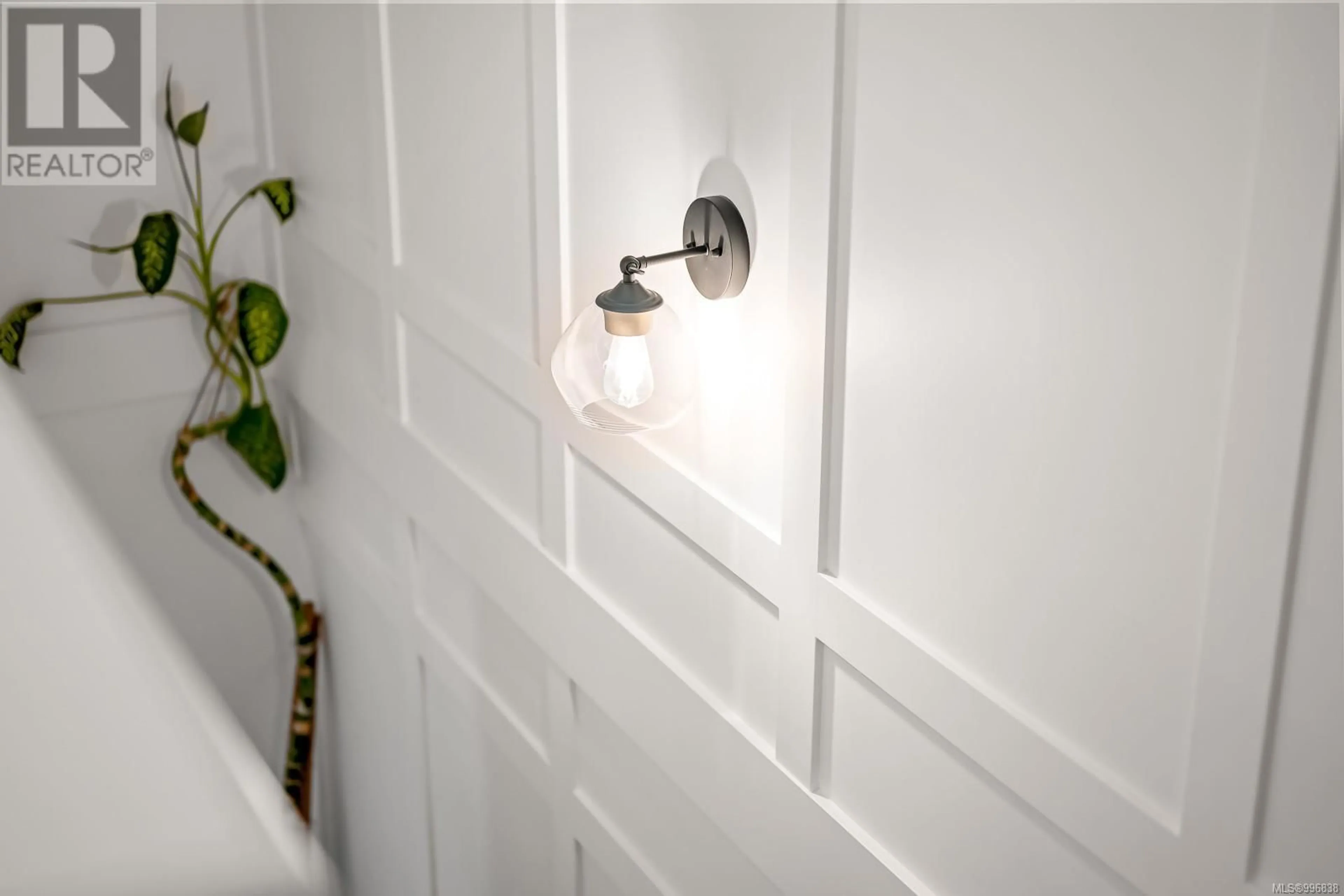 Indoor entryway for B - 80 CAROLINA DRIVE, Campbell River British Columbia V9H1W4