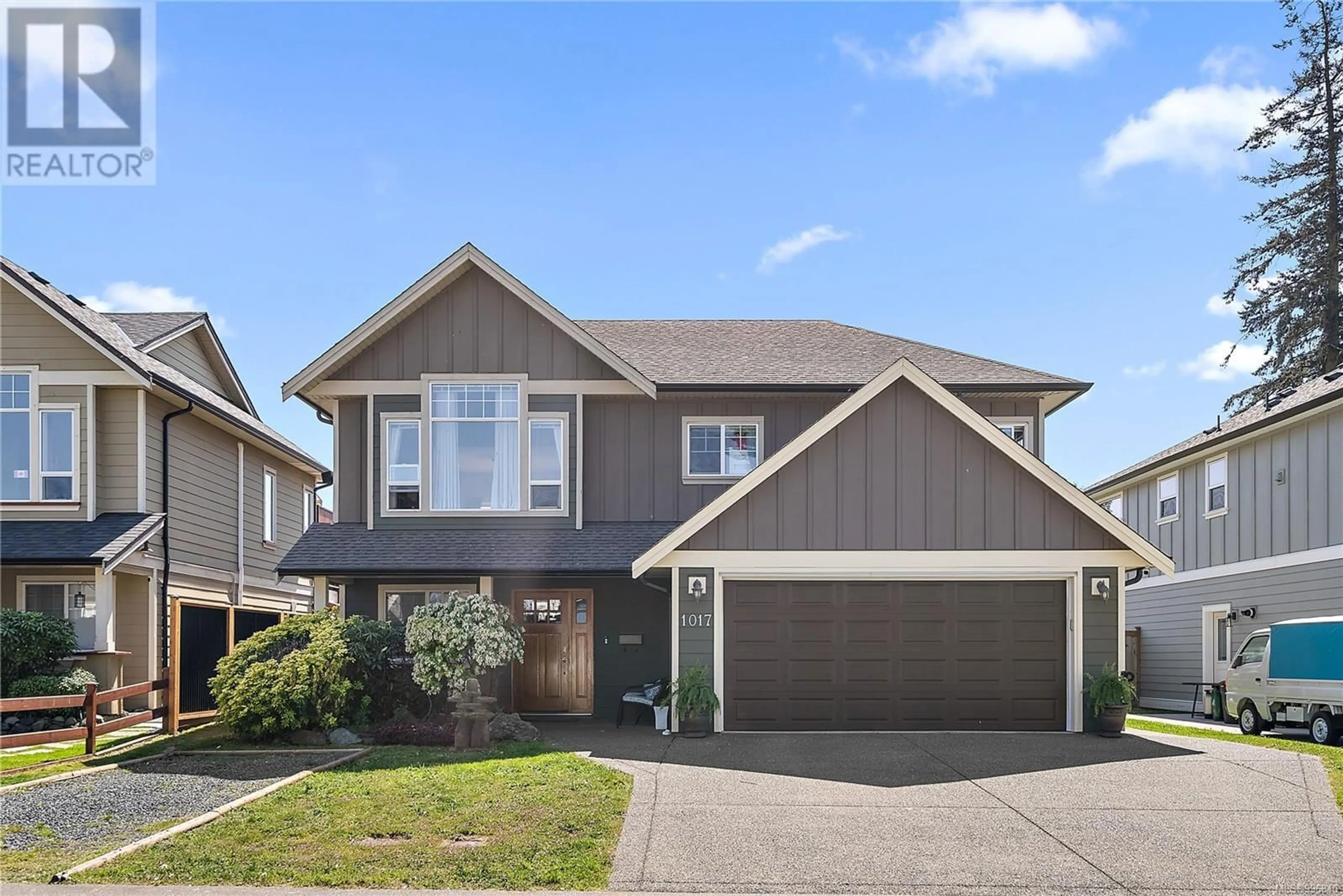 Home with vinyl exterior material, street for 1017 SANDALWOOD COURT, Langford British Columbia V9C0E1