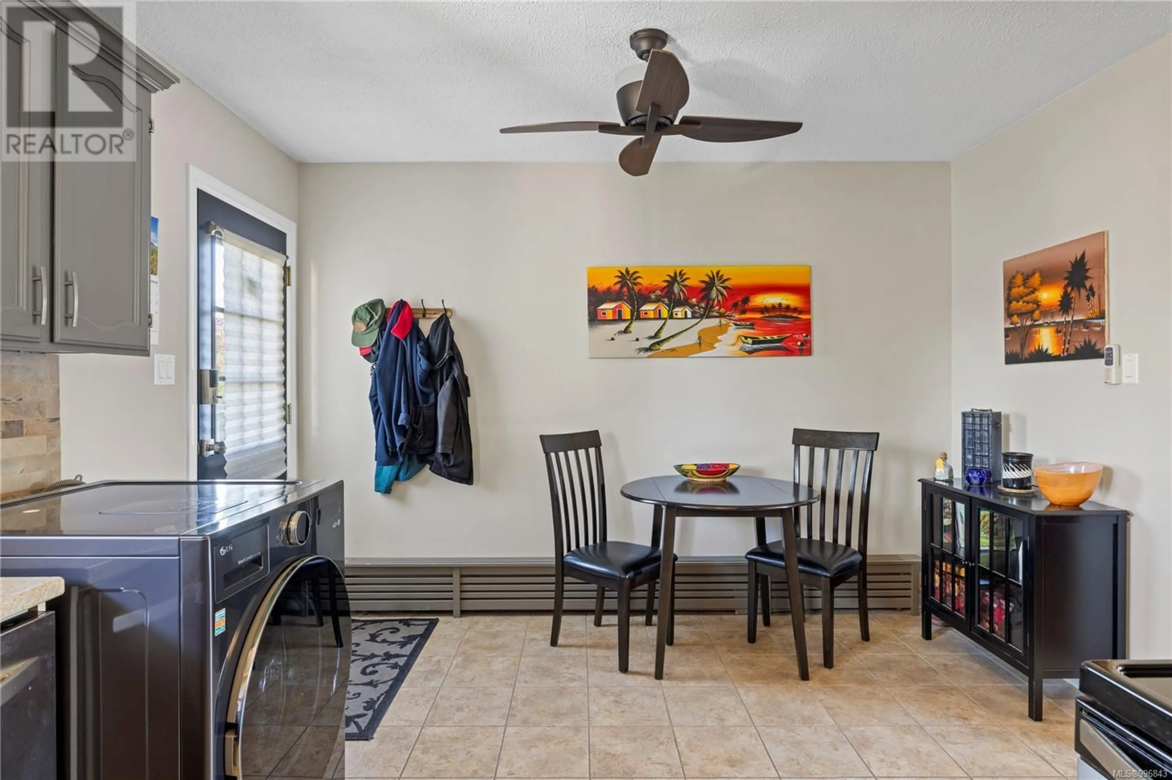 Dining room, ceramic/tile floor for 15 - 1630 CRESCENT VIEW DRIVE, Nanaimo British Columbia V9S2N5