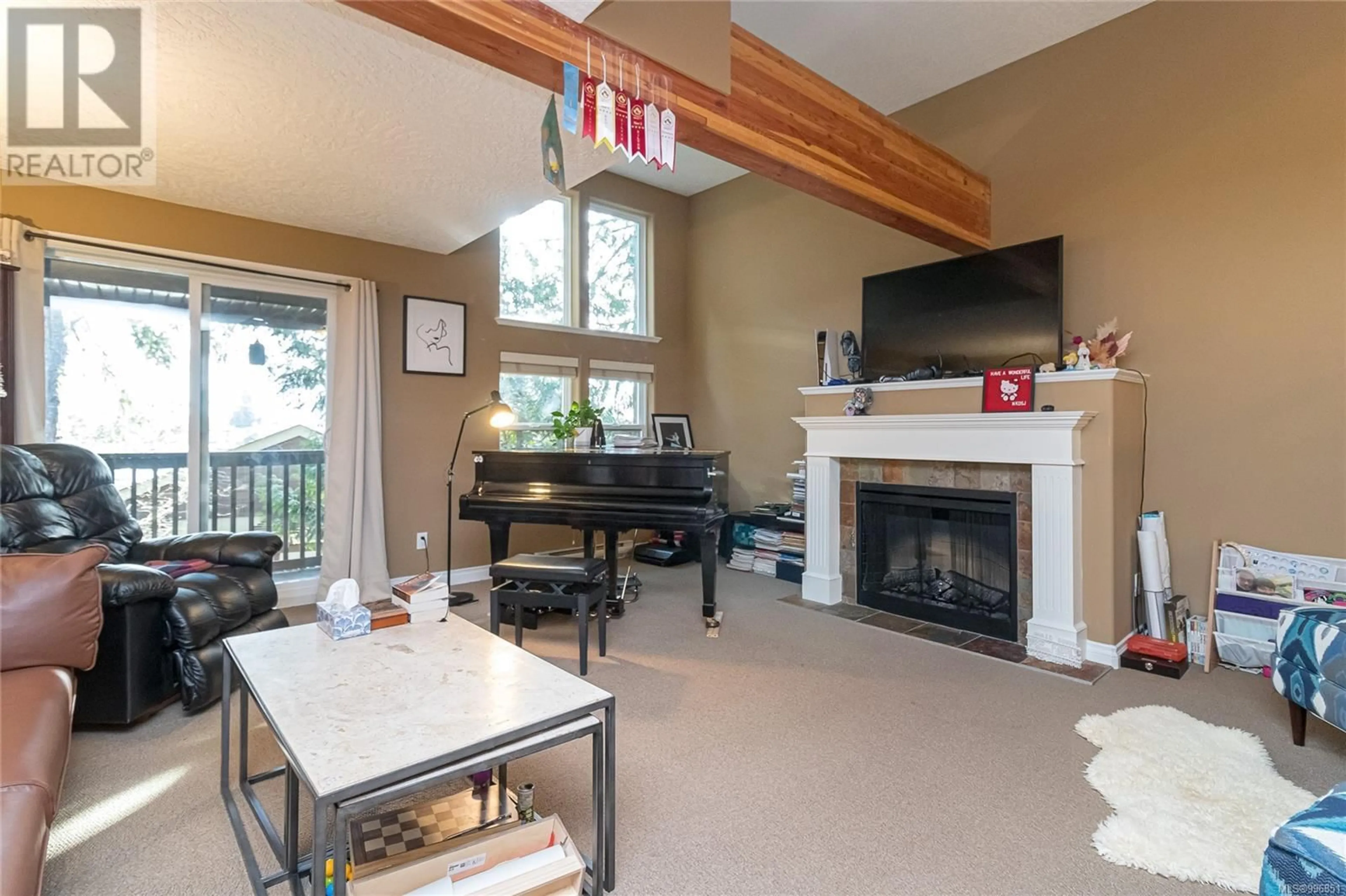 Unknown for 10 - 1405 MALLEK CRESCENT, Victoria British Columbia V8T0A3