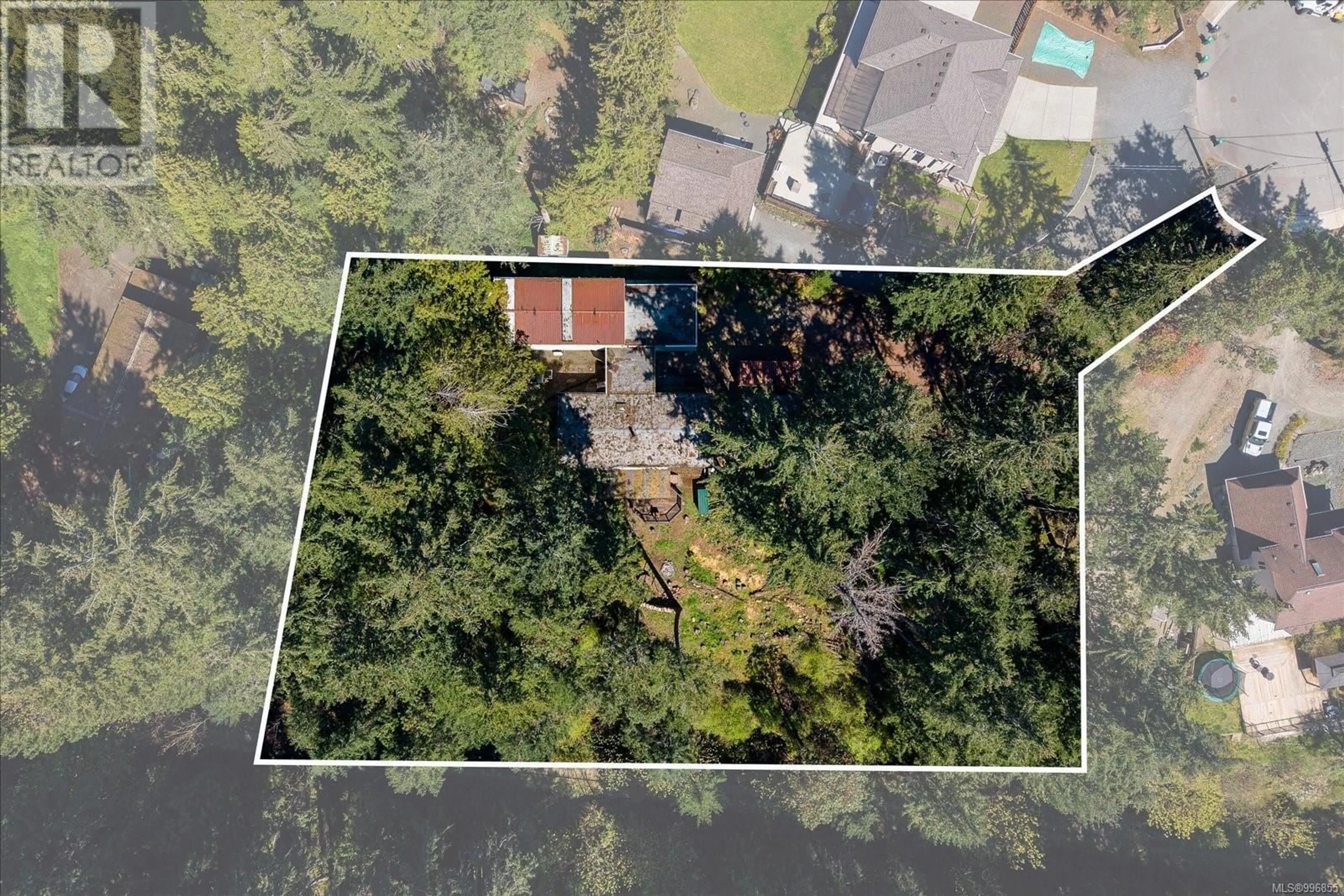A pic from outside/outdoor area/front of a property/back of a property/a pic from drone, water/lake/river/ocean view for 69 LAKE PLACE, Nanaimo British Columbia V9T5S1
