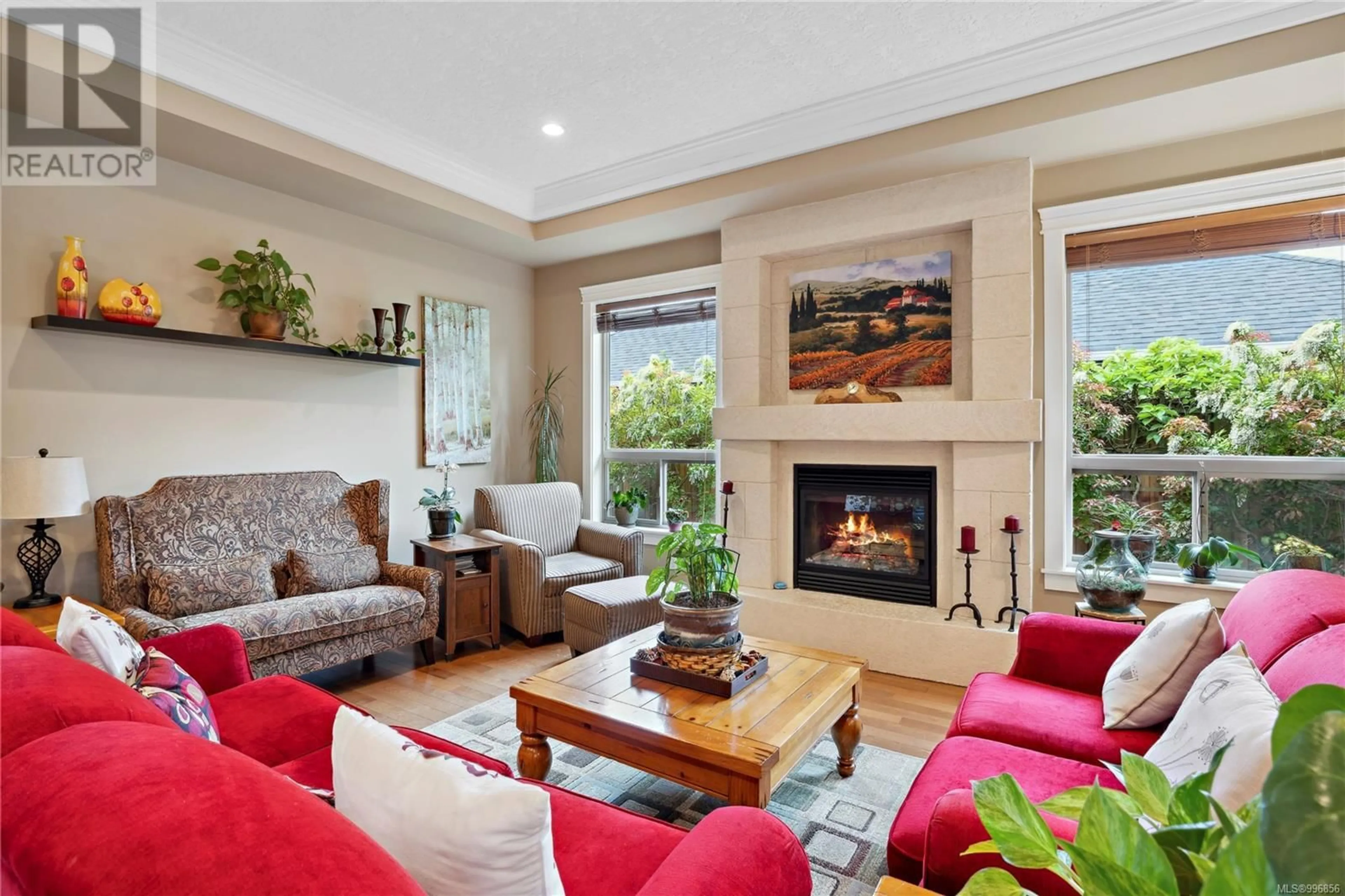 Living room with furniture, unknown for 790 FLETCHER AVENUE, Parksville British Columbia V9P0A3