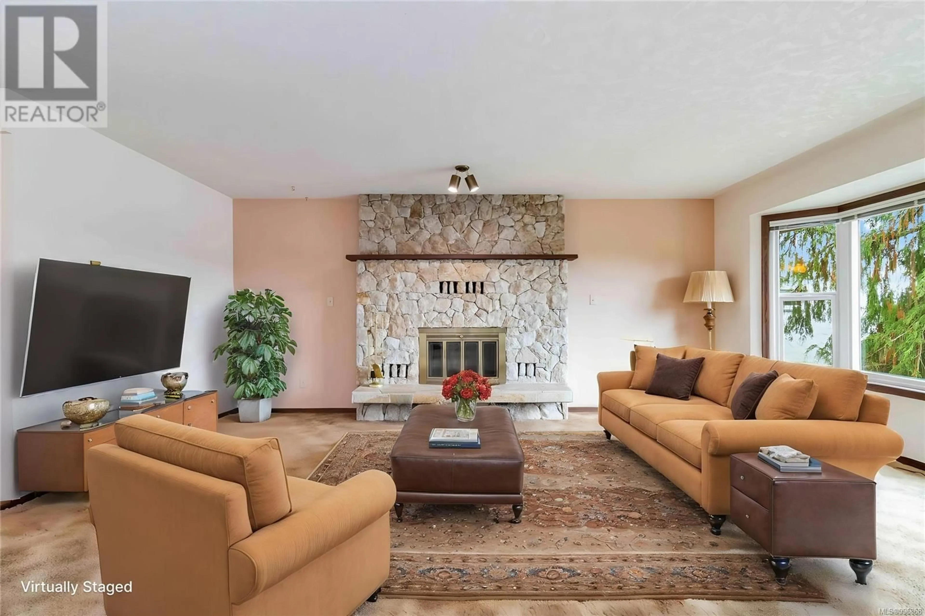 Living room with furniture, unknown for A - 558 VIEW ROYAL AVENUE, View Royal British Columbia V9B1B7