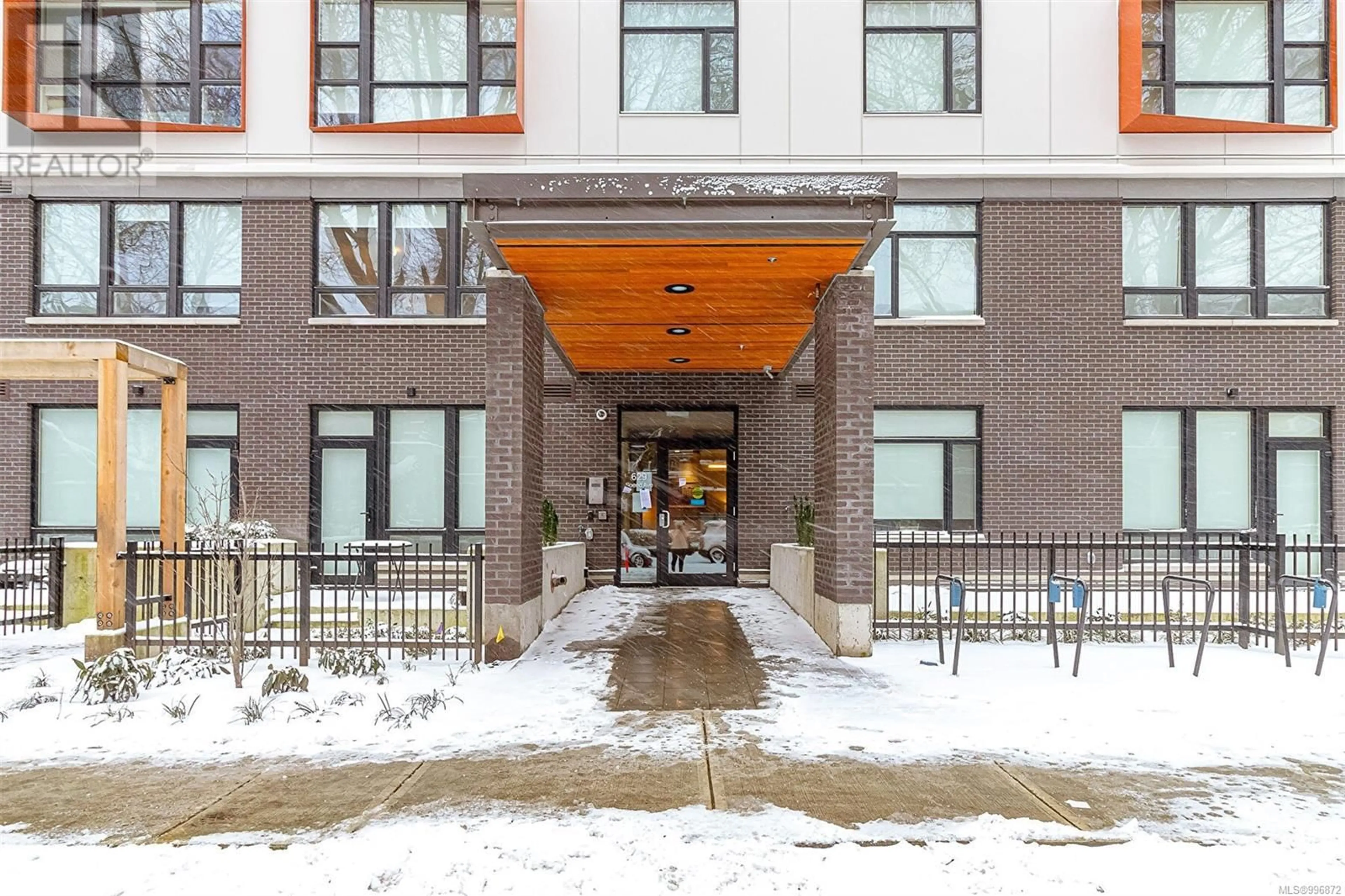 Indoor foyer for 505 - 629 SPEED AVENUE, Victoria British Columbia V8Z1A5