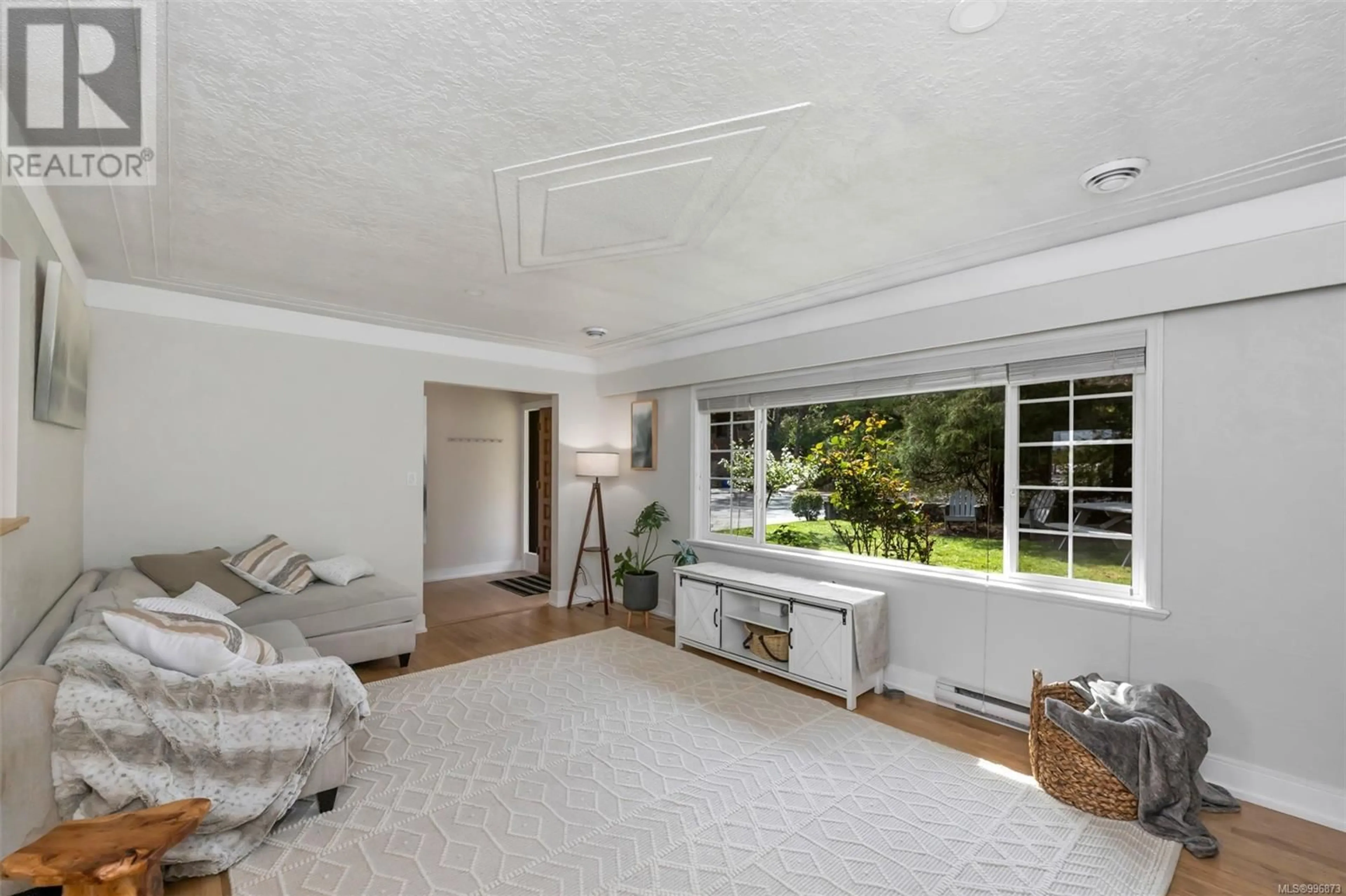 A pic of a room for 1006 KAREN CRESCENT, Saanich British Columbia V8X3C9