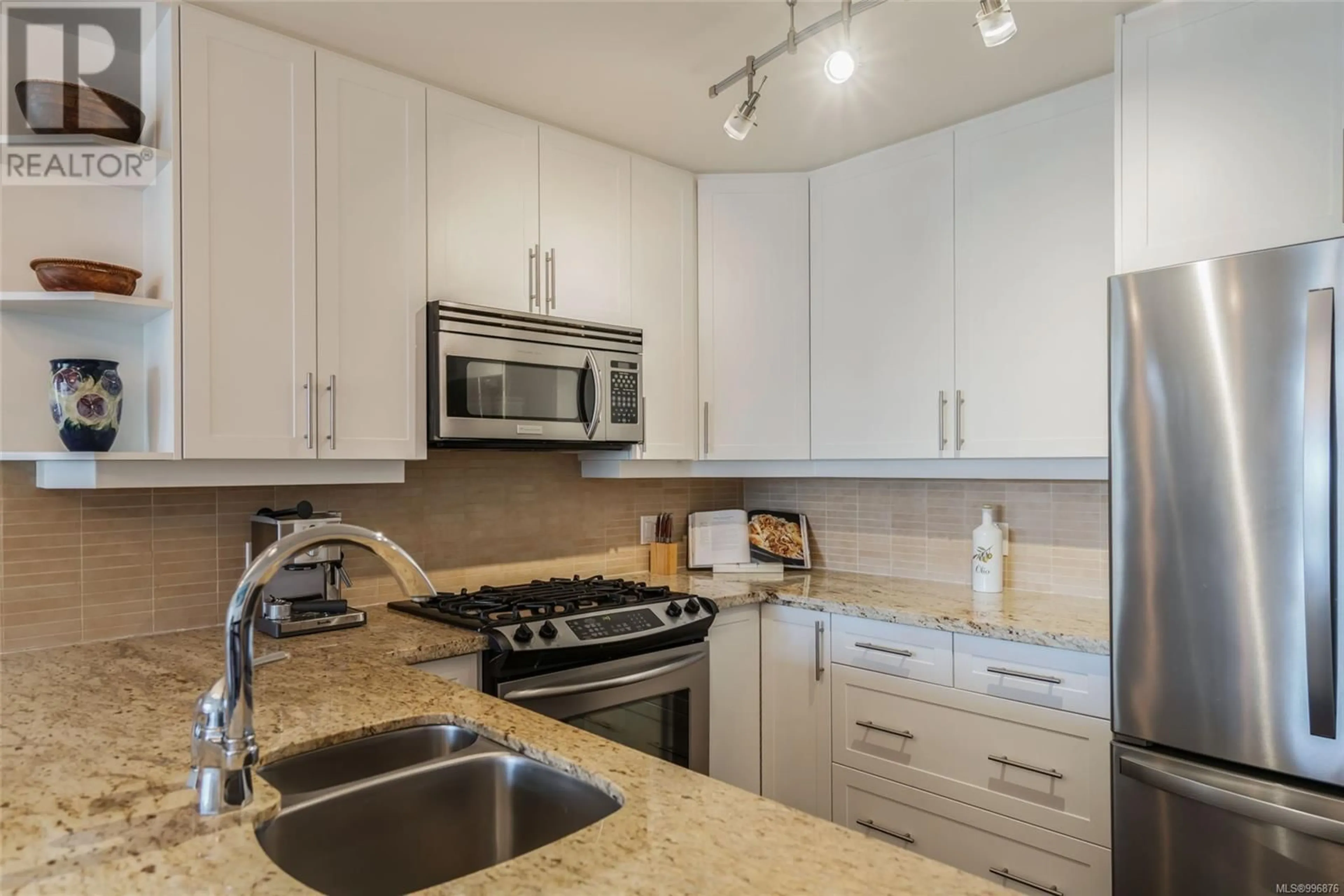 Standard kitchen, unknown for 604 - 194 BEACHSIDE DRIVE, Parksville British Columbia V9P0B1