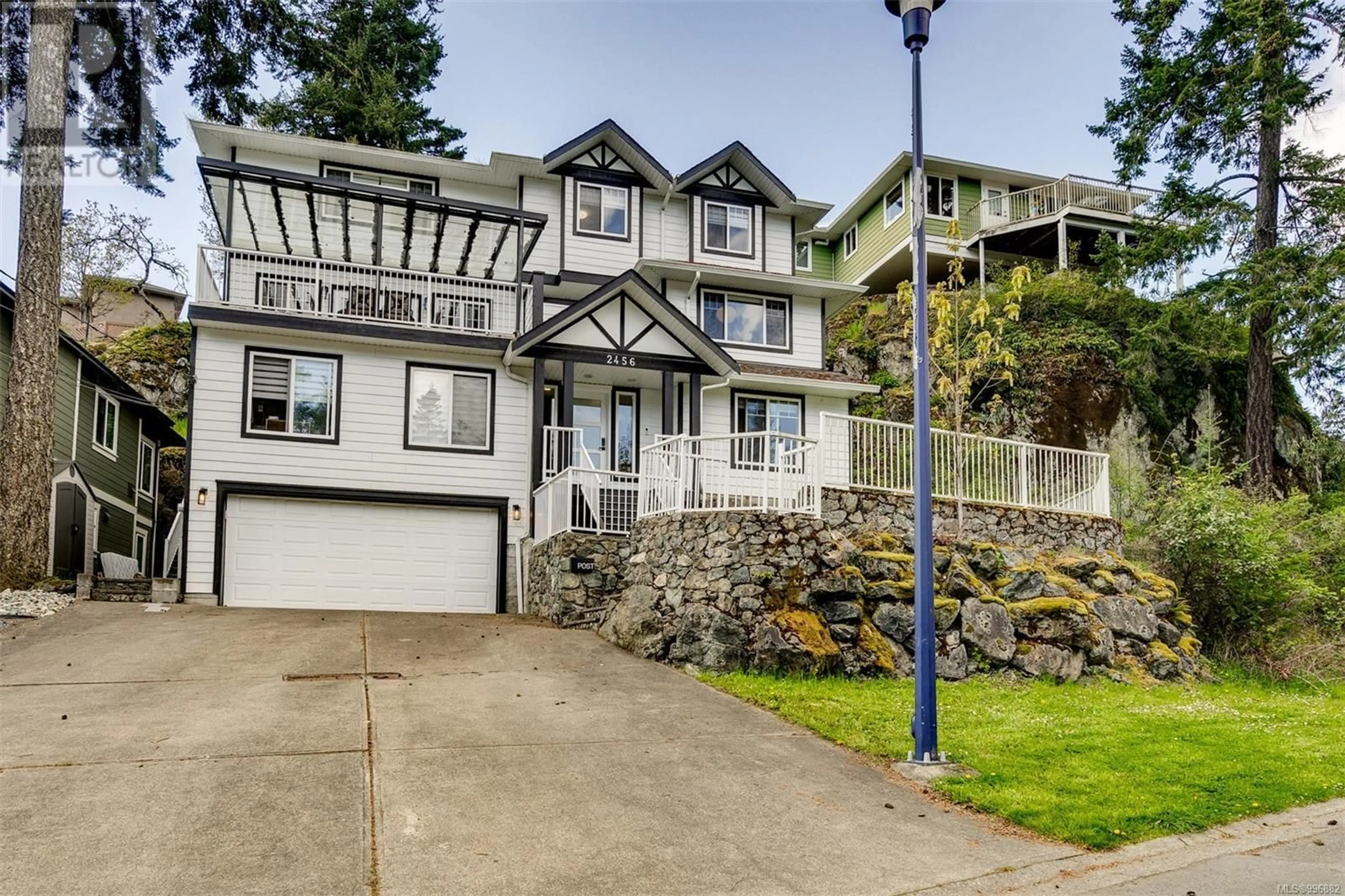 Home with vinyl exterior material, street for 2456 SELWYN ROAD, Langford British Columbia V9B3K8