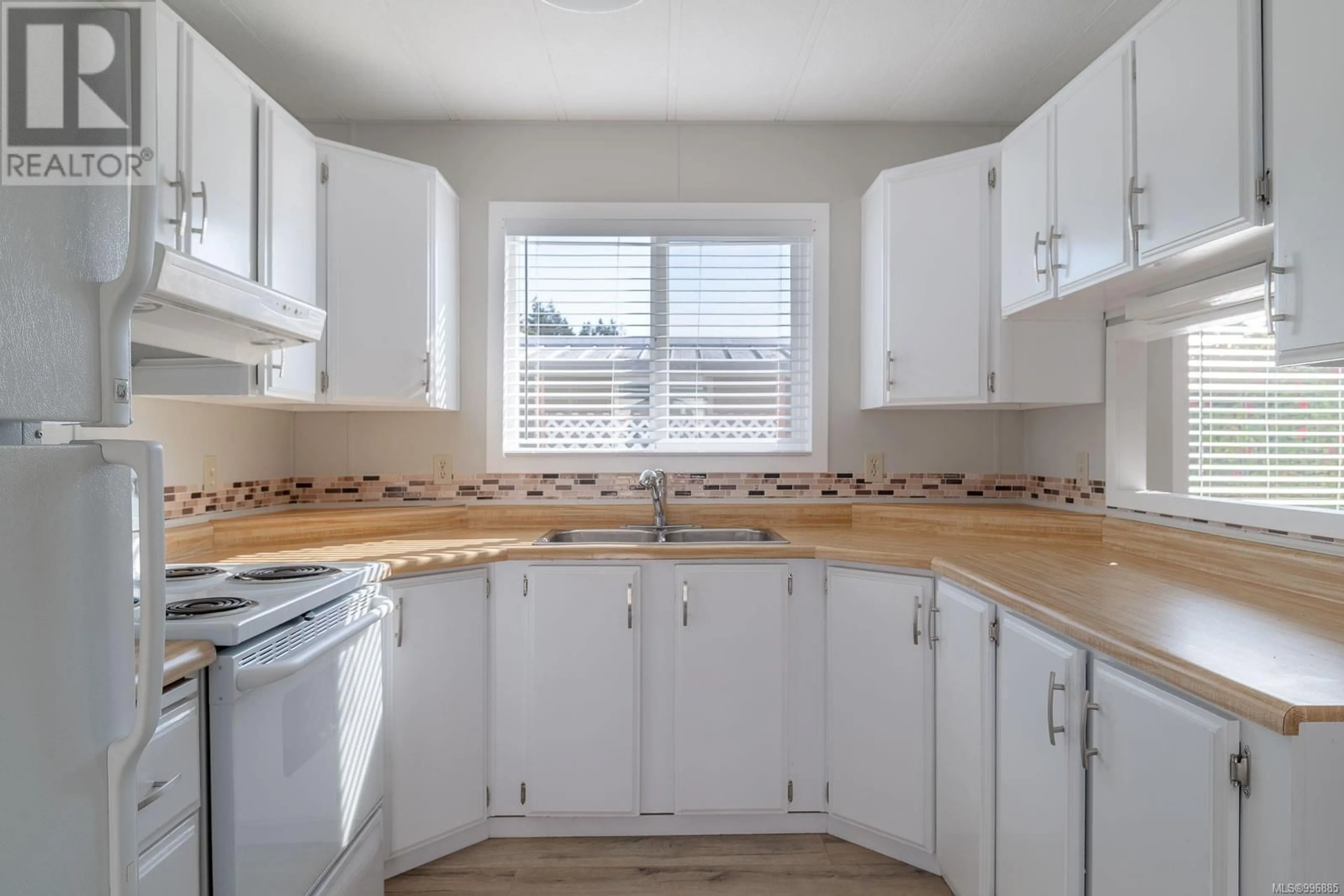 Standard kitchen, unknown for 47 - 6245 METRAL DRIVE, Nanaimo British Columbia V9T6P8