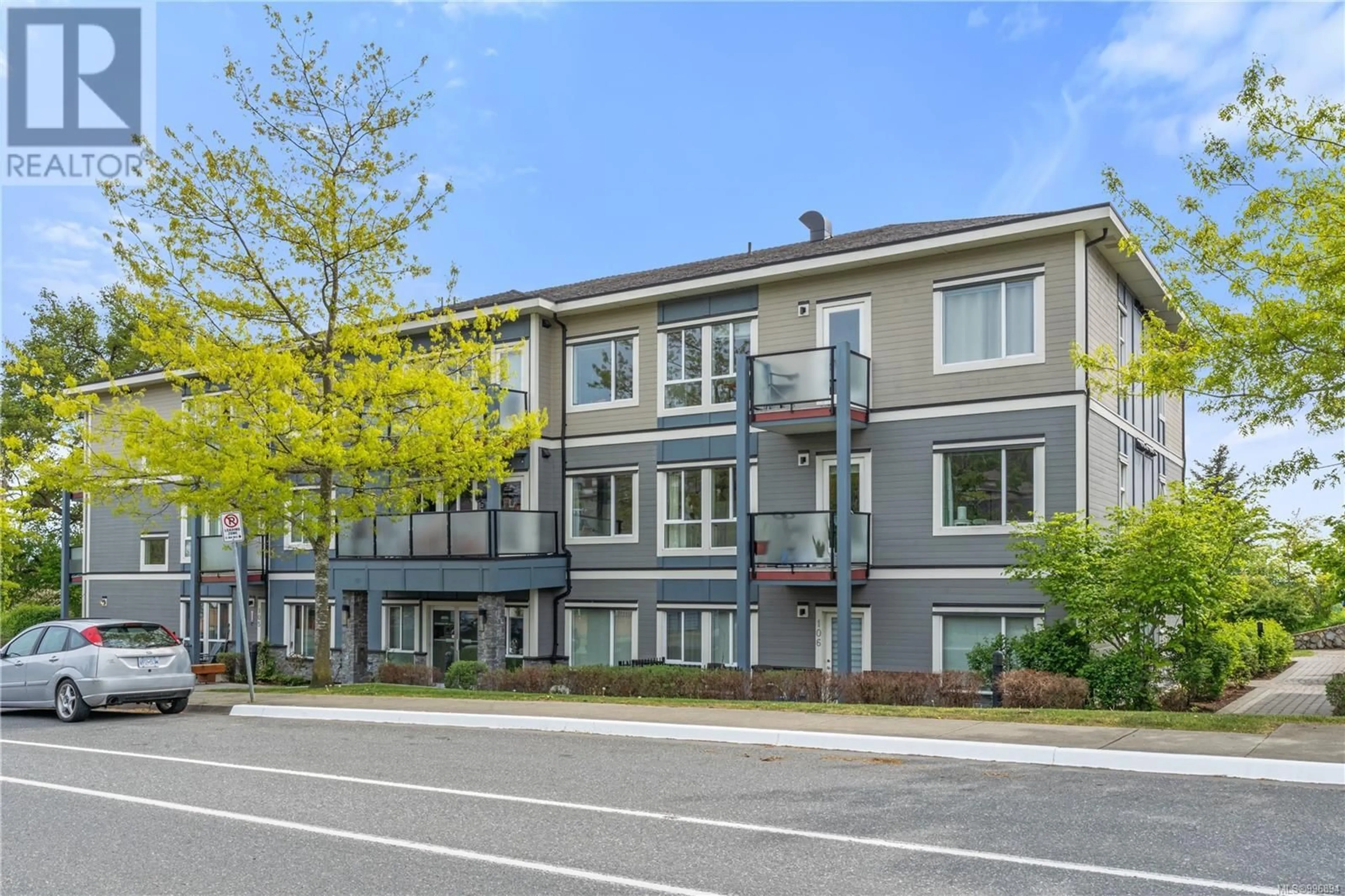 Patio, unknown for 207 - 4050 DOUGLAS STREET, Saanich British Columbia V8X0A5