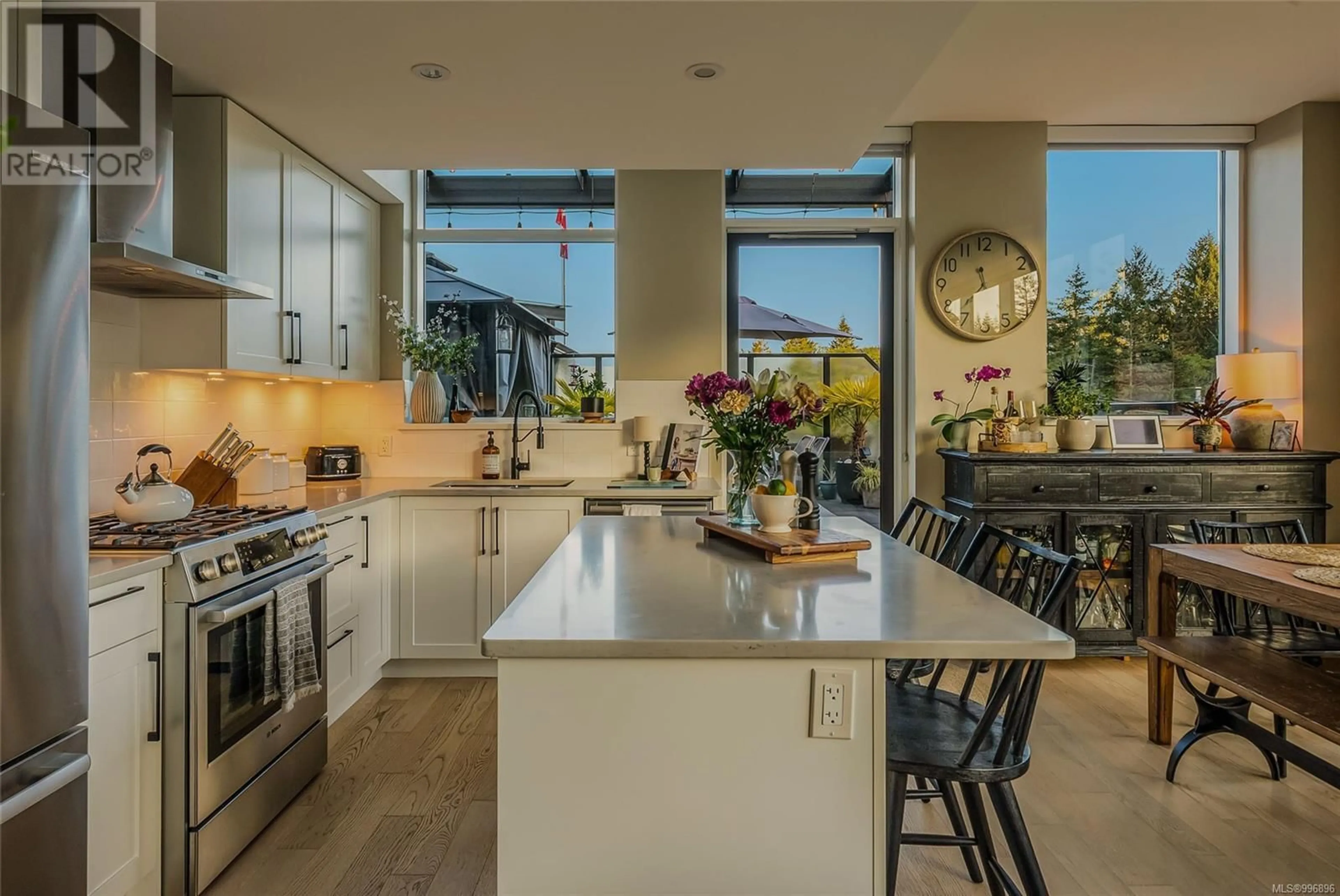 Open concept kitchen, ceramic/tile floor for 605 - 3529 DOLPHIN DRIVE, Nanoose Bay British Columbia V9P9J7