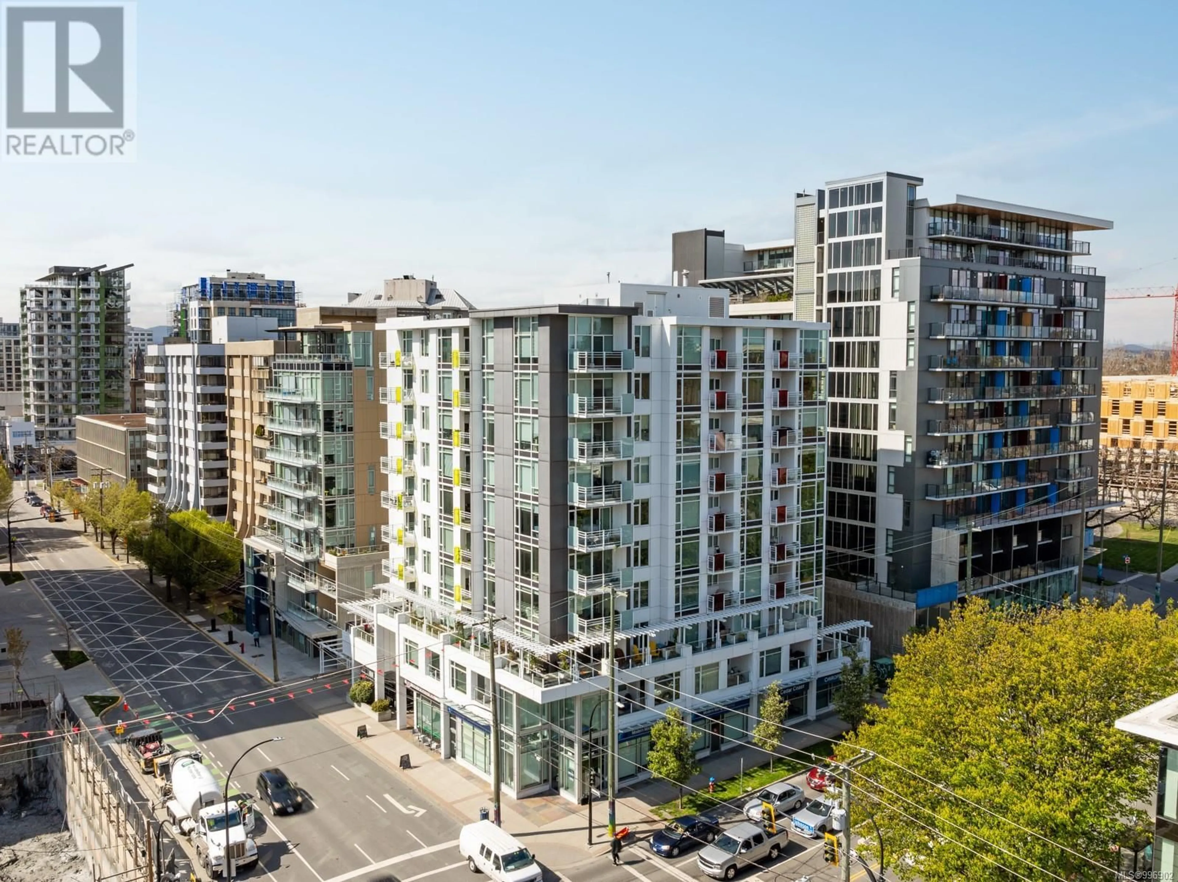 A pic from outside/outdoor area/front of a property/back of a property/a pic from drone, city buildings view from balcony for 1008 - 1090 JOHNSON STREET, Victoria British Columbia V8V0B3