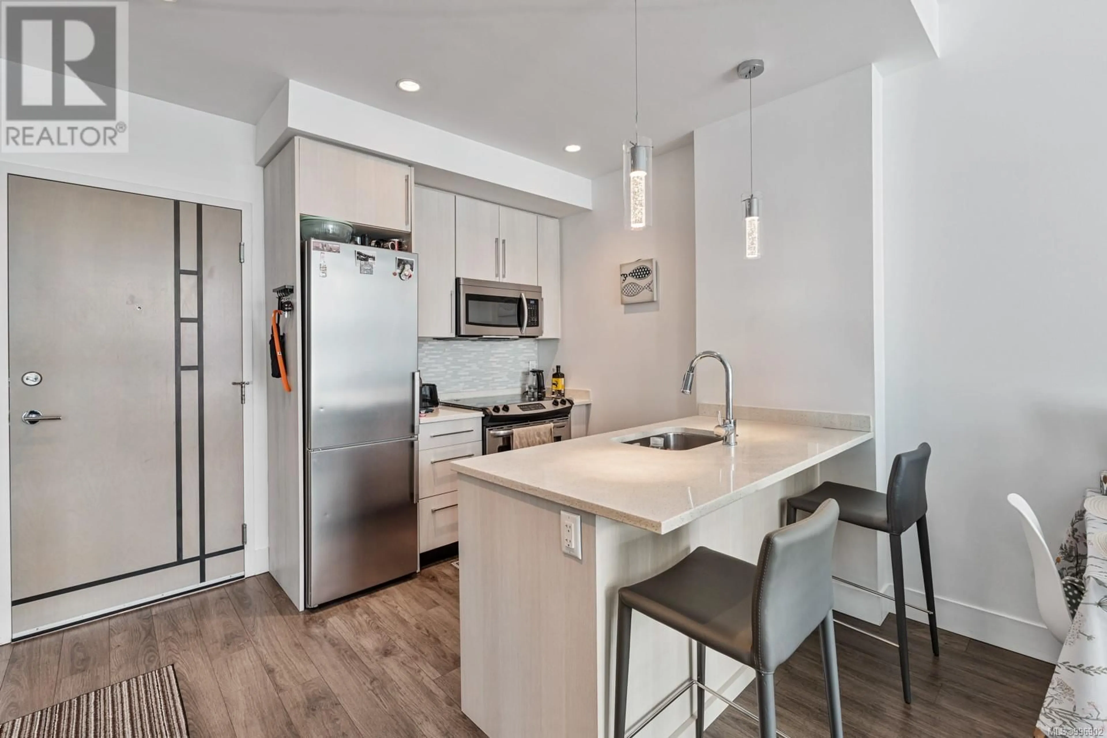 Open concept kitchen, unknown for 1008 - 1090 JOHNSON STREET, Victoria British Columbia V8V0B3