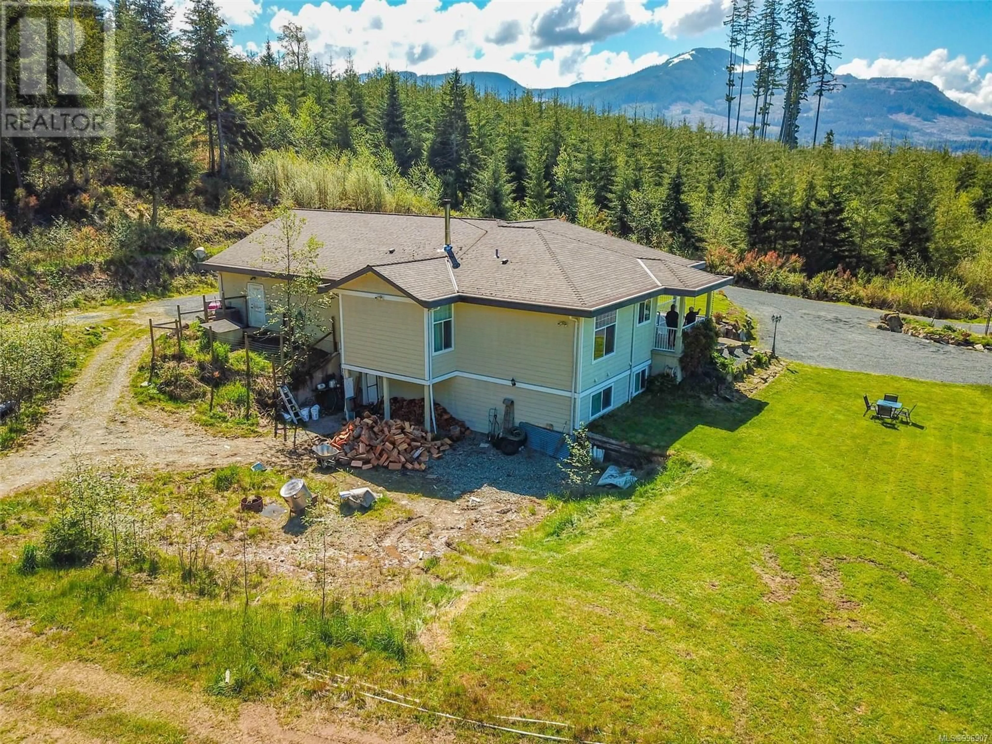 A pic from outside/outdoor area/front of a property/back of a property/a pic from drone, mountain view for 670 FRANKLIN RIVER ROAD, Port Alberni British Columbia V9Y7M6