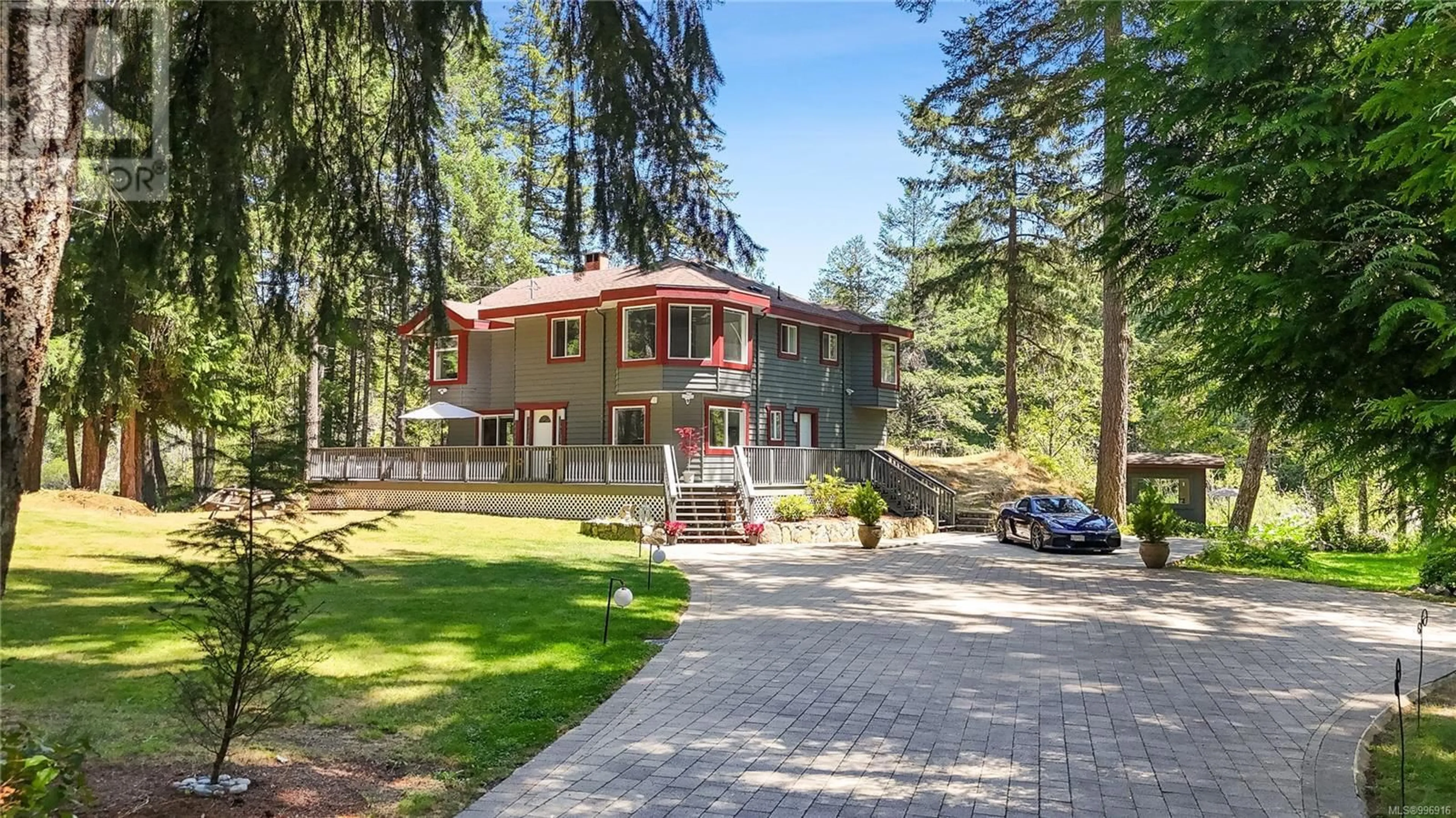 A pic from outside/outdoor area/front of a property/back of a property/a pic from drone, unknown for 3380 WOODRIDGE PLACE, Highlands British Columbia V9E1C8