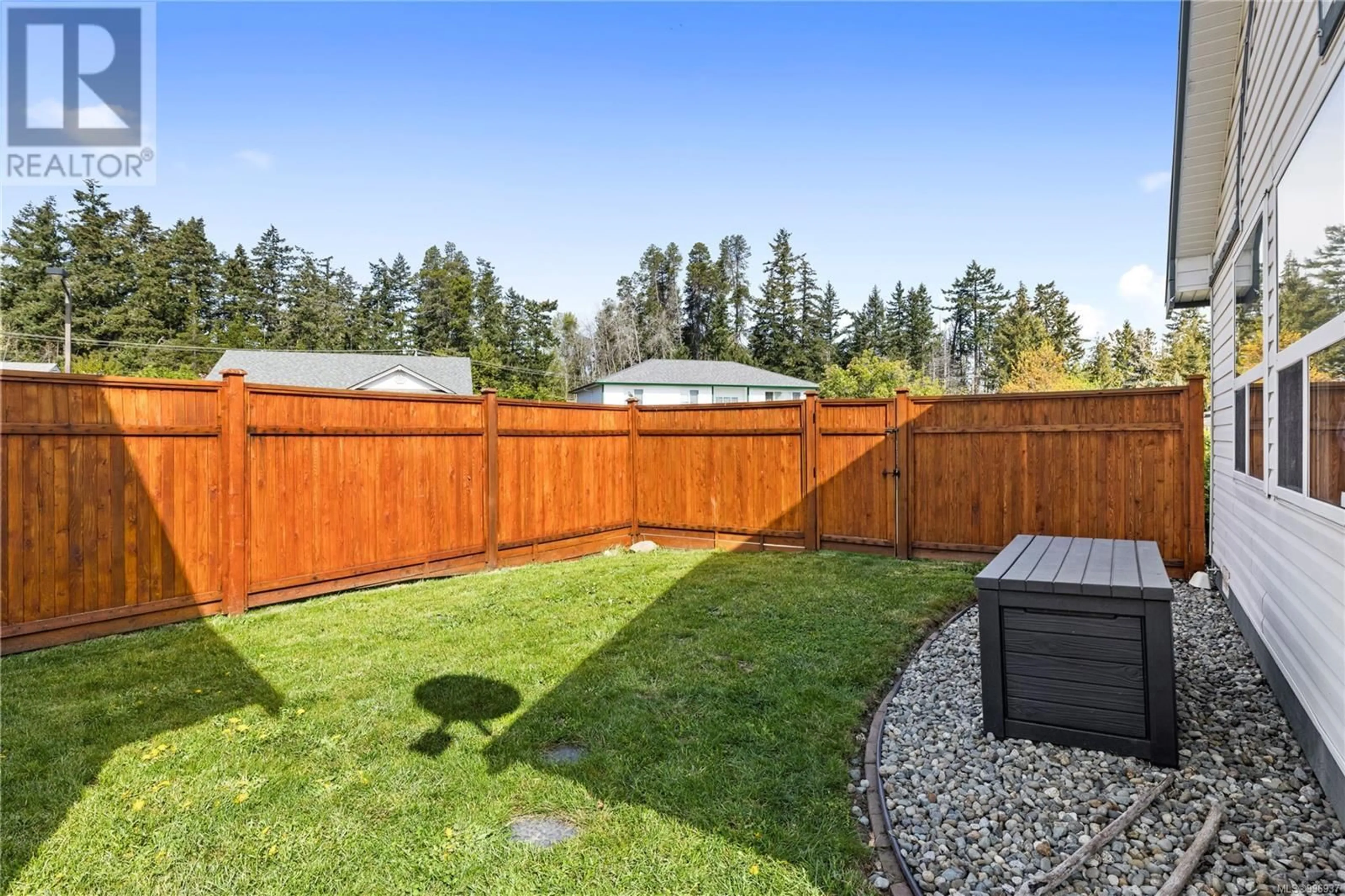Patio, mountain view for 381 RHEUMER CRESCENT, Parksville British Columbia V9P2T8