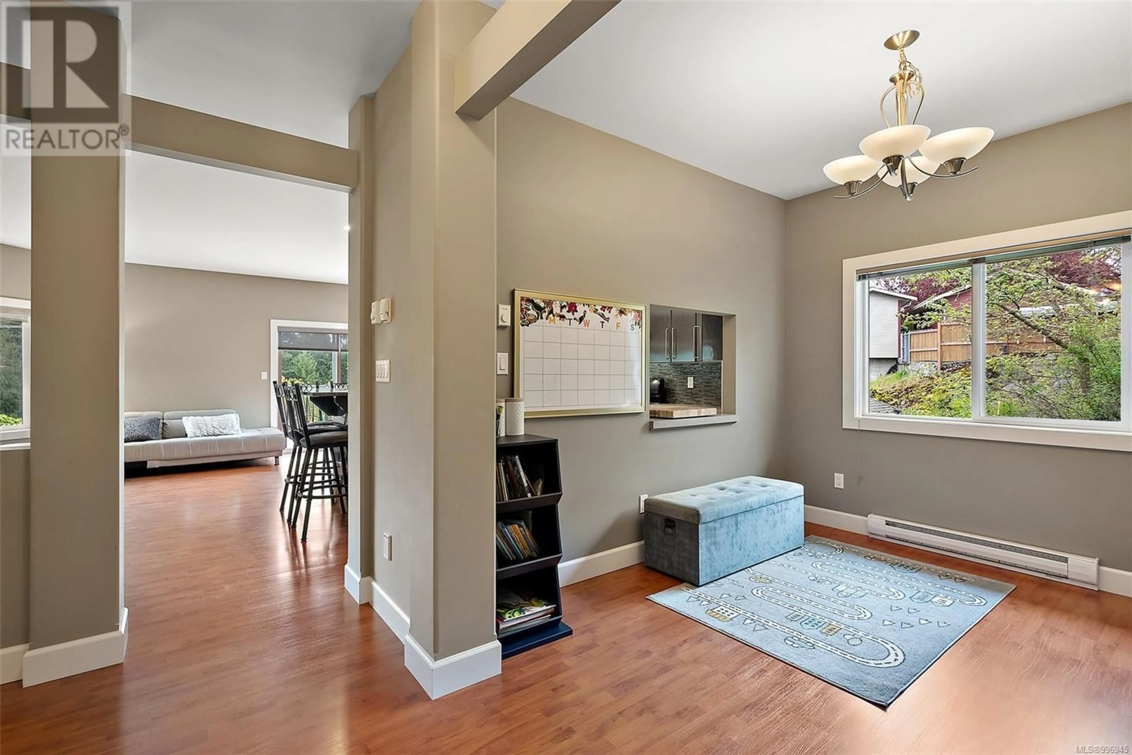 Living room with furniture, unknown for 530 SELWYN FALLS DRIVE, Langford British Columbia V9B6P3