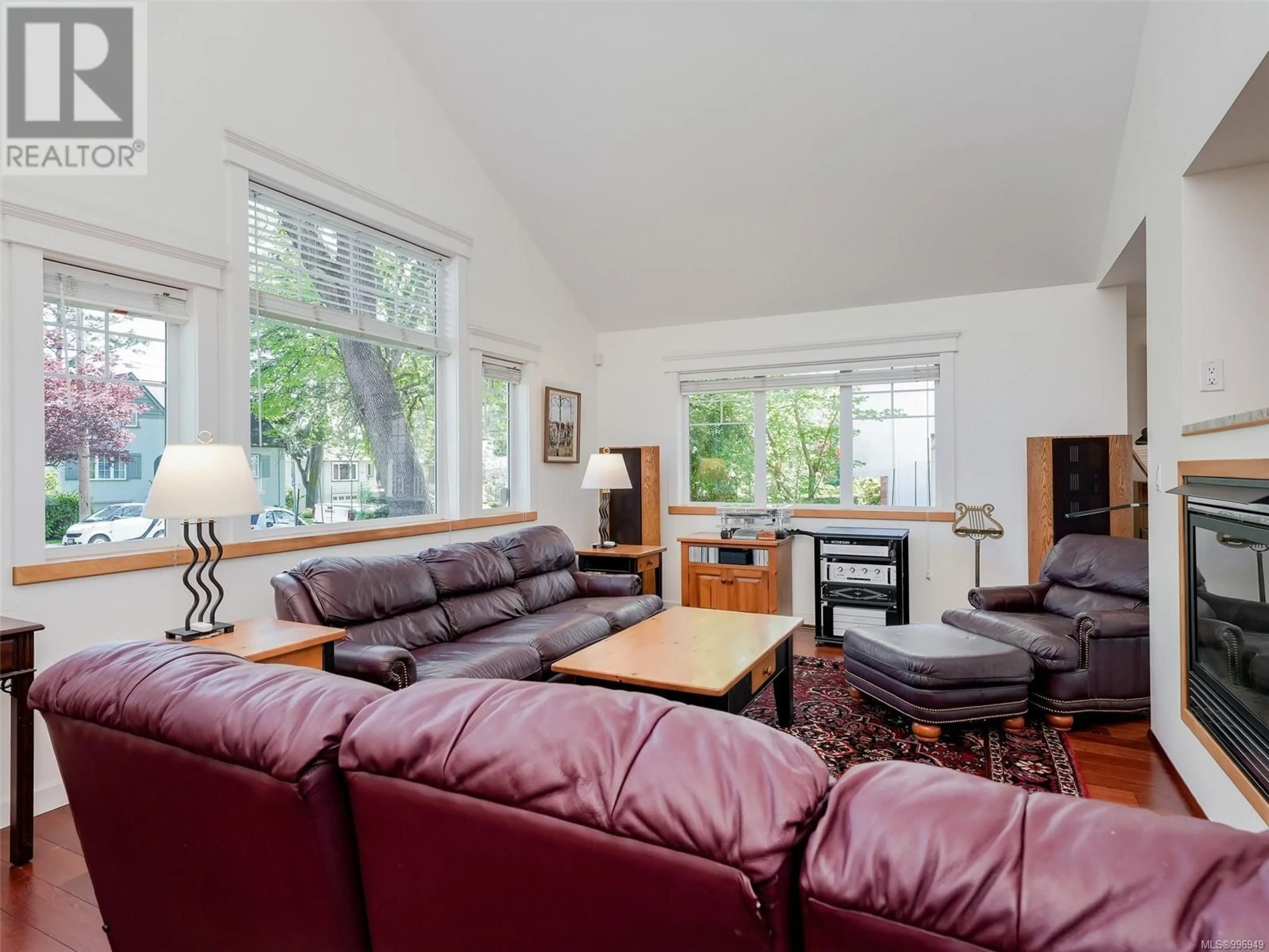 Living room with furniture, unknown for 1464 ST. PATRICK STREET, Oak Bay British Columbia V8S4Y4