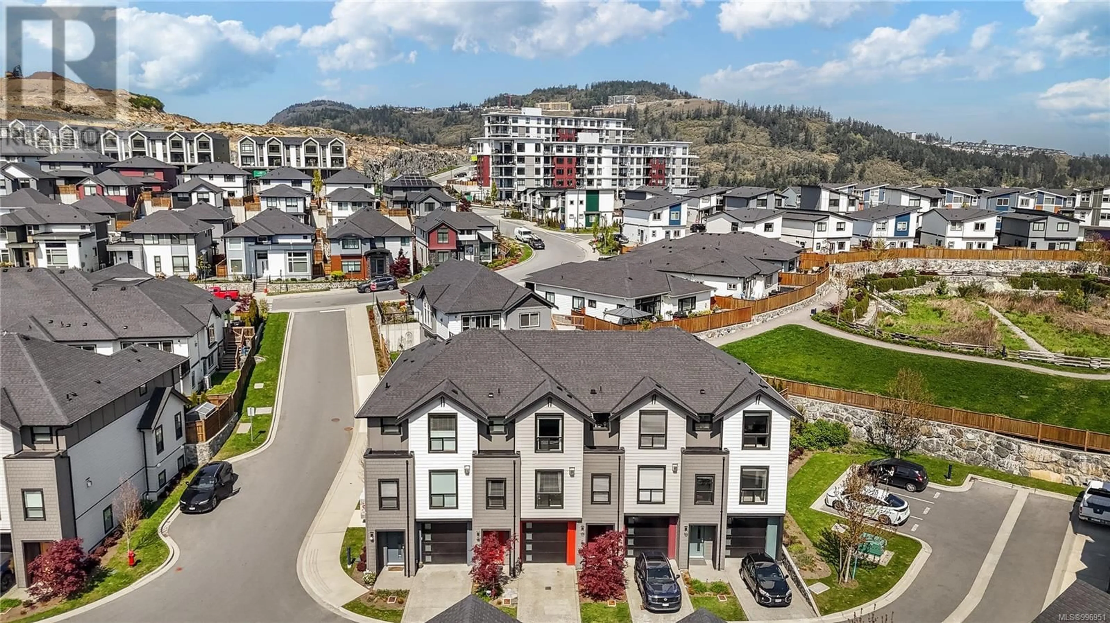 A pic from outside/outdoor area/front of a property/back of a property/a pic from drone, mountain view for 2810 LUNAR COURT, Langford British Columbia V9B0V2