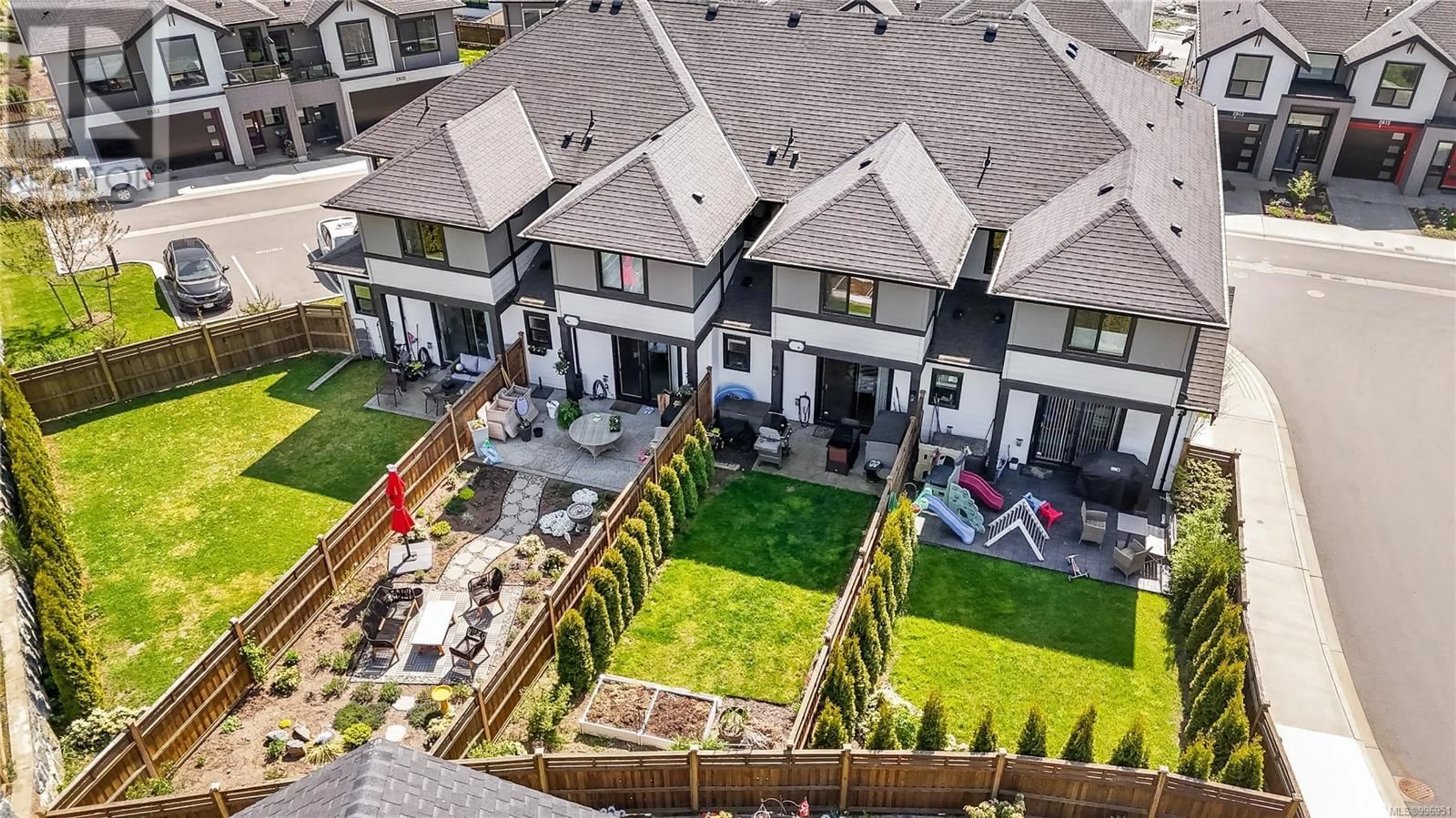 A pic from outside/outdoor area/front of a property/back of a property/a pic from drone, unknown for 2810 LUNAR COURT, Langford British Columbia V9B0V2