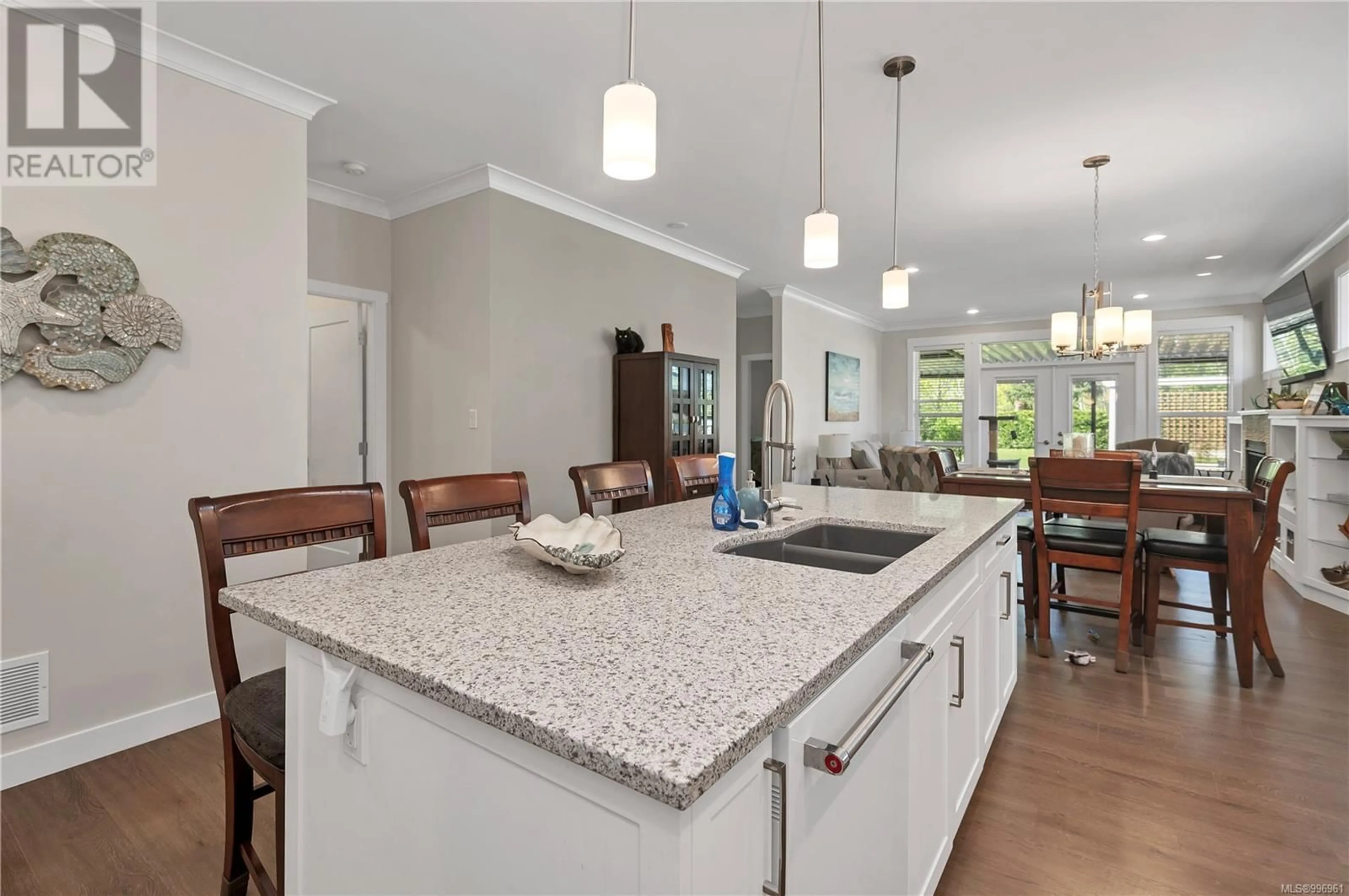 Open concept kitchen, ceramic/tile floor for 114 - 2006 SIERRA DRIVE, Campbell River British Columbia V9H1V6