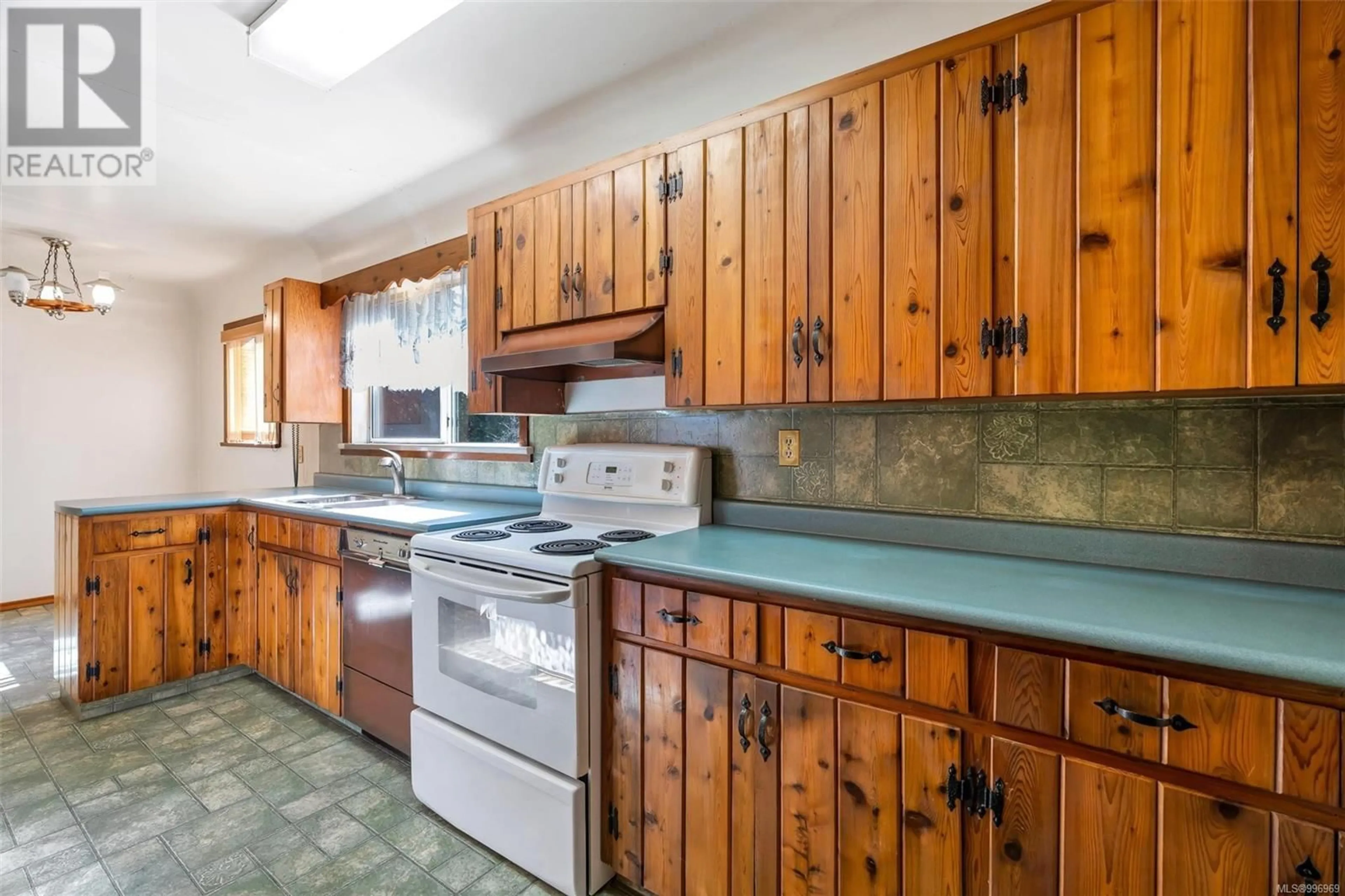 Standard kitchen, unknown for 3976 HAPPY VALLEY ROAD, Metchosin British Columbia V9C3X5