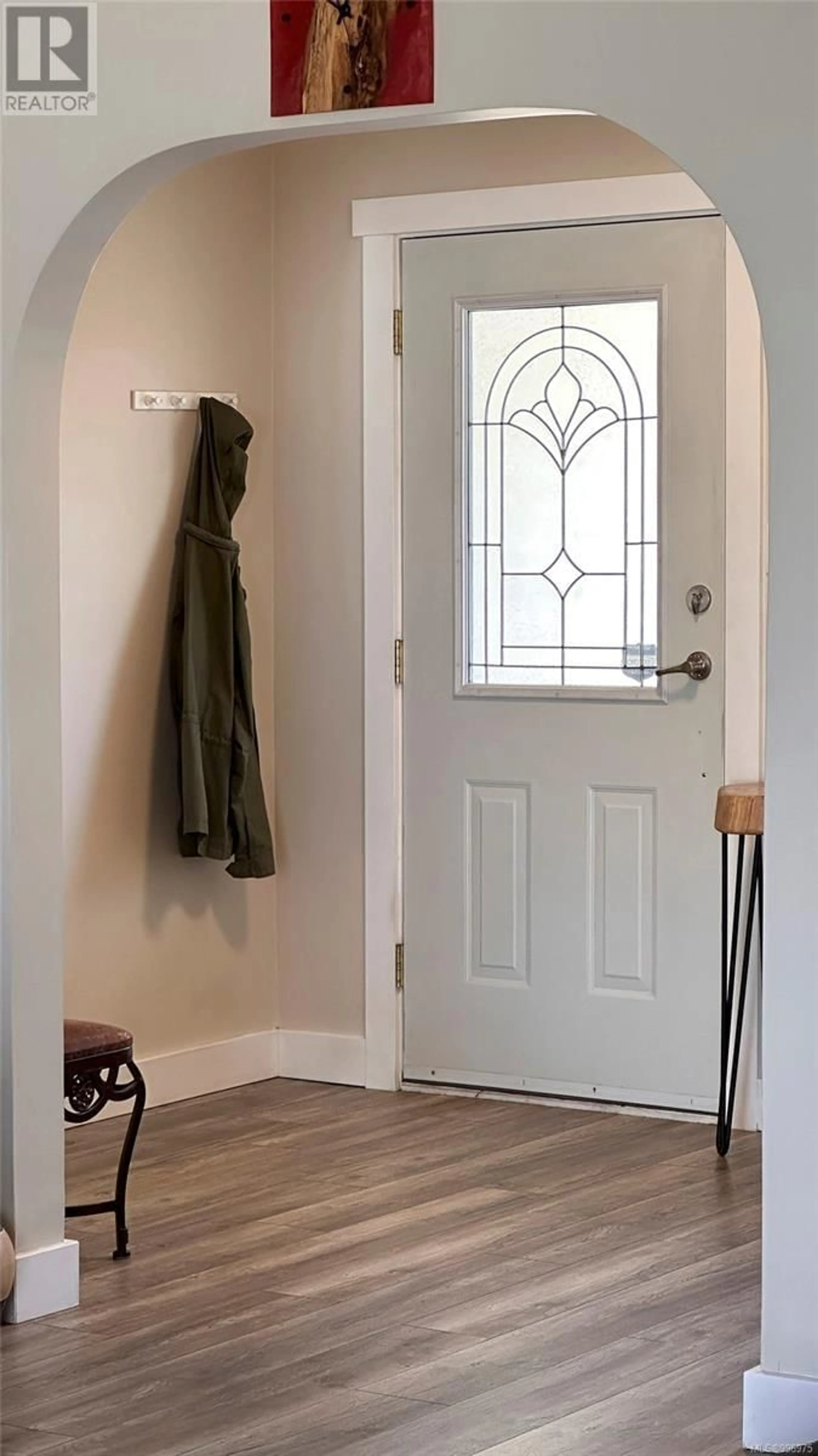 Indoor entryway for 1307 SUNRISE DRIVE, French Creek British Columbia V9P1X4