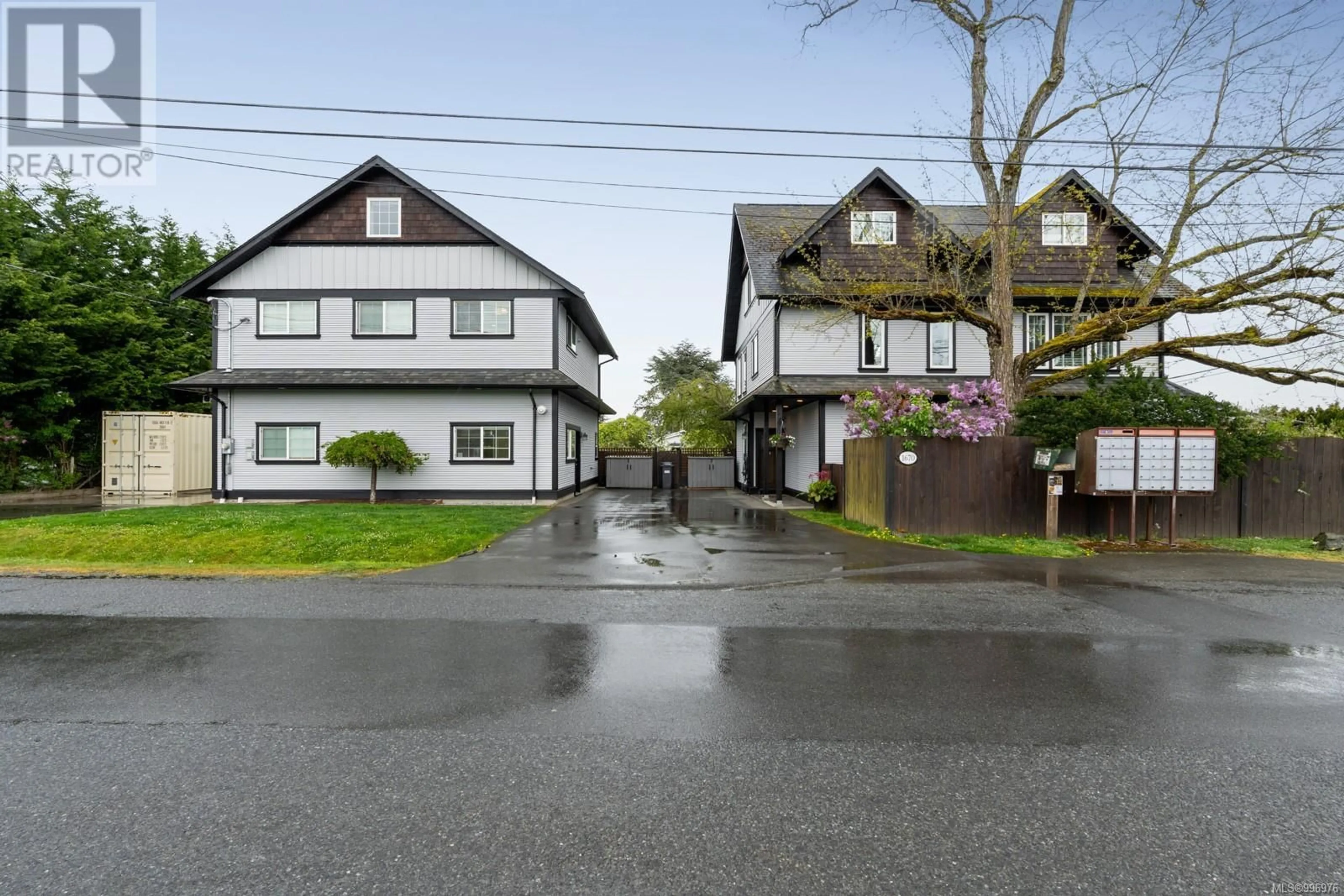 A pic from outside/outdoor area/front of a property/back of a property/a pic from drone, street for 1670 STELLY'S CROSS ROAD, Central Saanich British Columbia V8M1S8