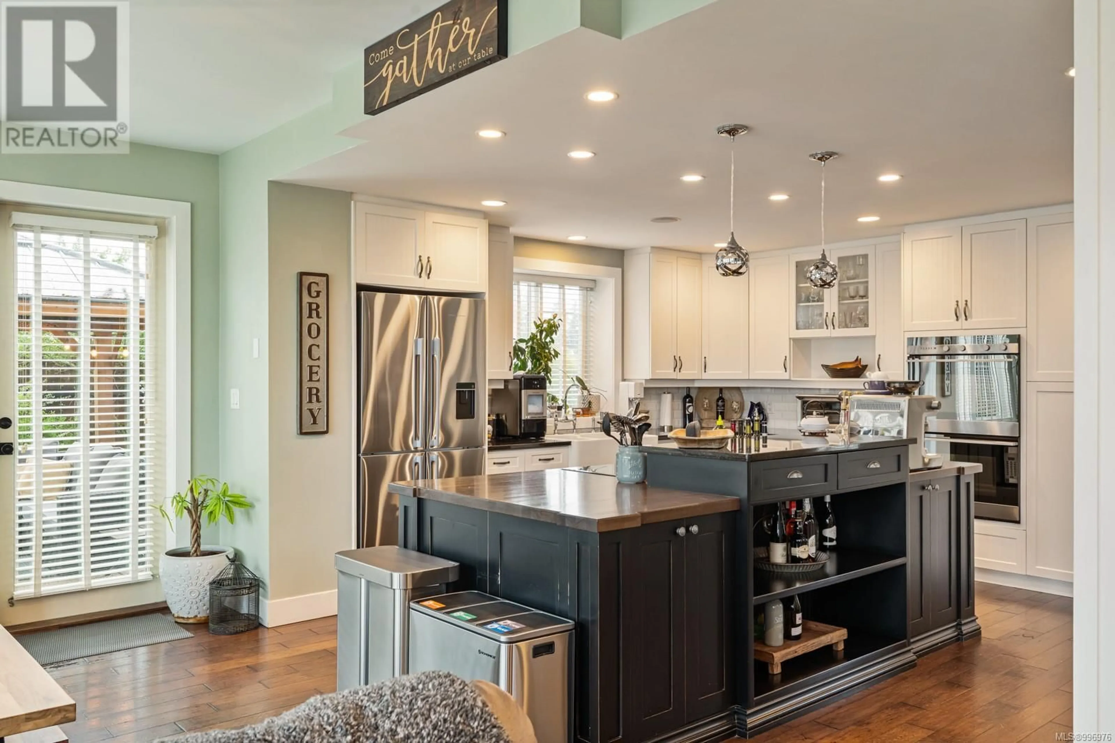 Open concept kitchen, unknown for 1670 STELLY'S CROSS ROAD, Central Saanich British Columbia V8M1S8