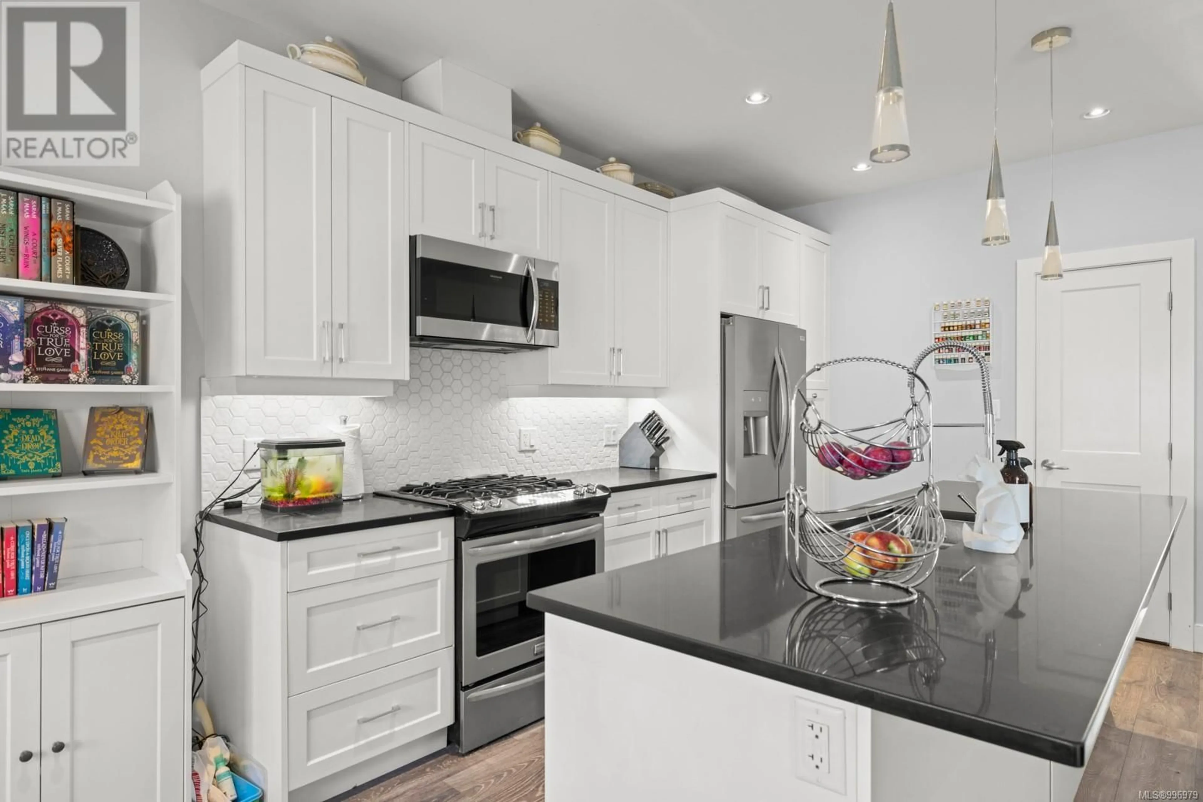 Contemporary kitchen, ceramic/tile floor for 2201 WINFIELD DRIVE, Sooke British Columbia V9Z1P1