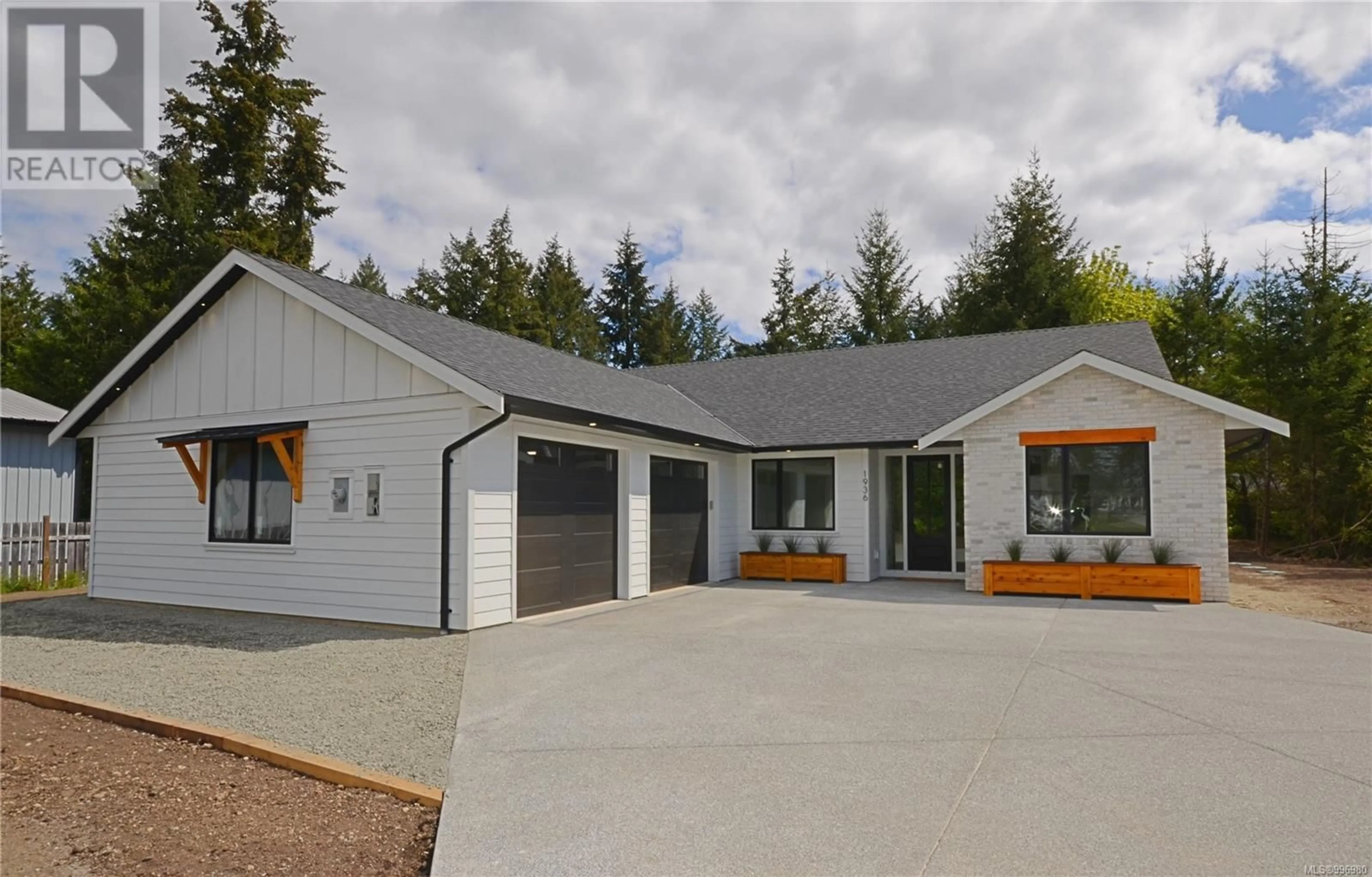 Home with vinyl exterior material, street for 1936 WOOBANK ROAD, Nanaimo British Columbia V9X1G9