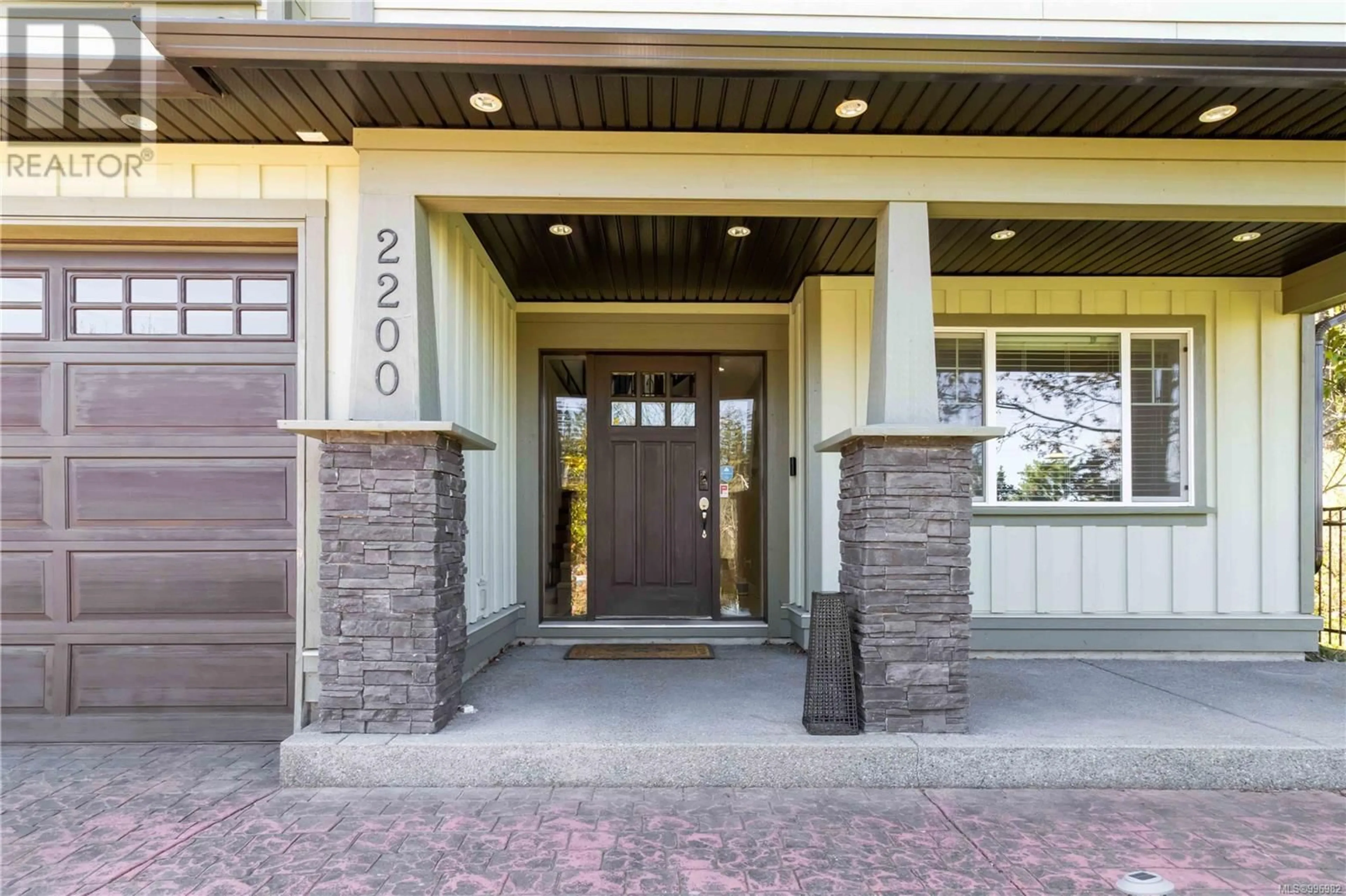 Indoor entryway for 2200 PLAYERS DRIVE, Langford British Columbia V9B0L2