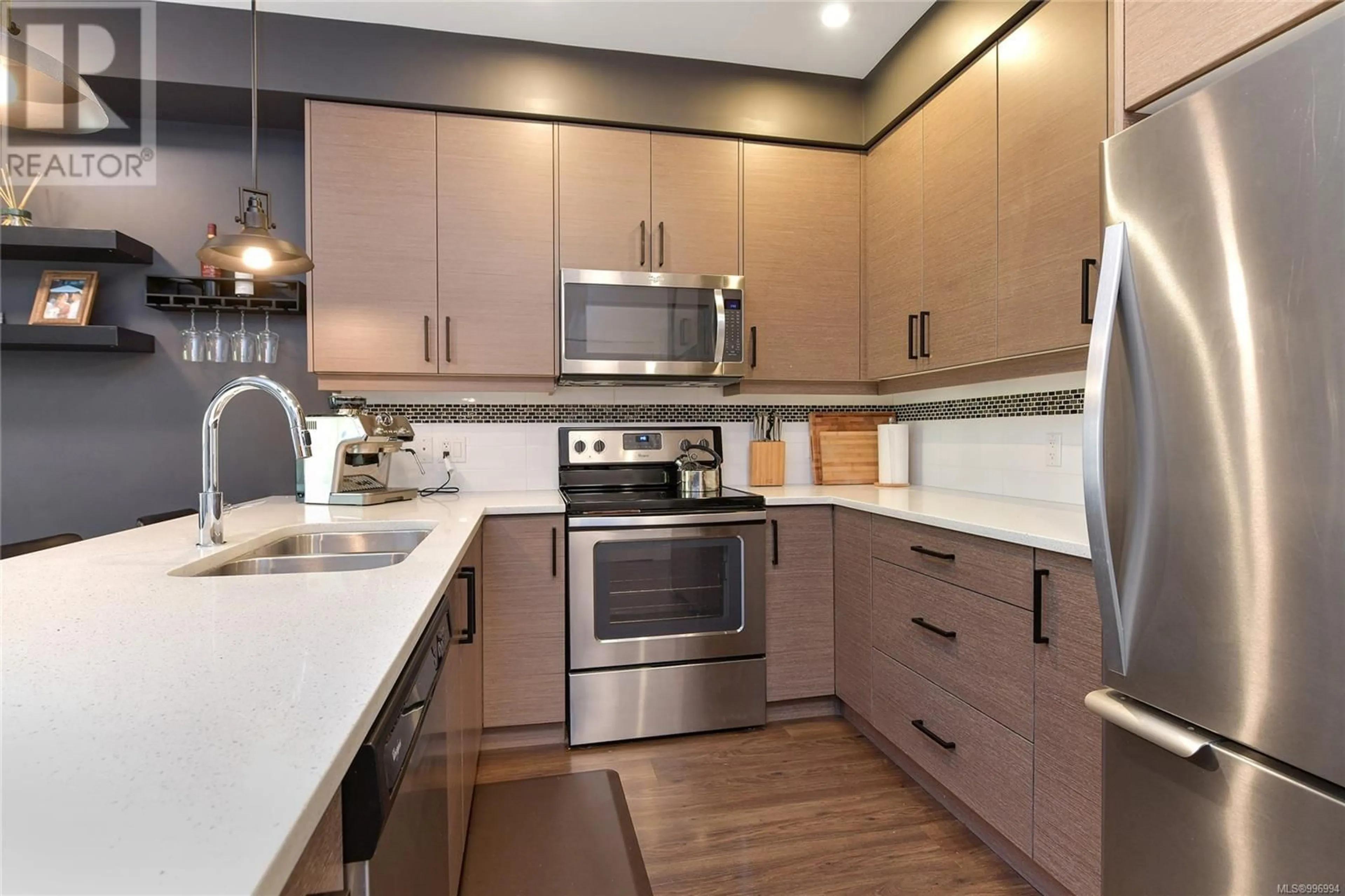 Unknown for 302 - 7111 WEST SAANICH ROAD, Central Saanich British Columbia V8M1P7
