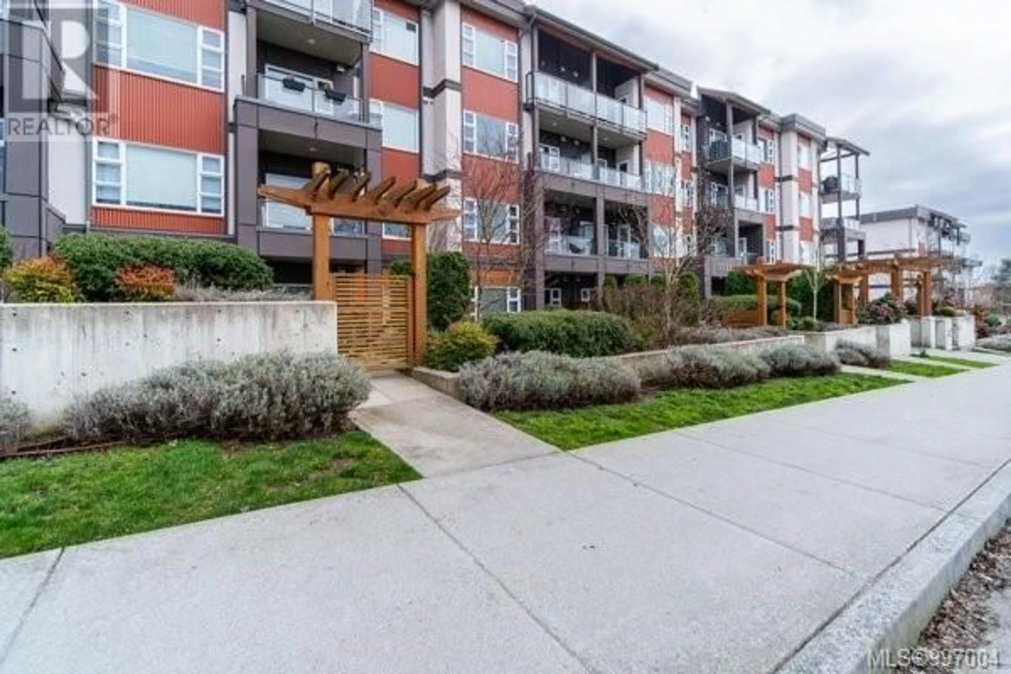 Patio, unknown for 404 - 3333 GLASGOW AVENUE, Saanich British Columbia V8X1M5