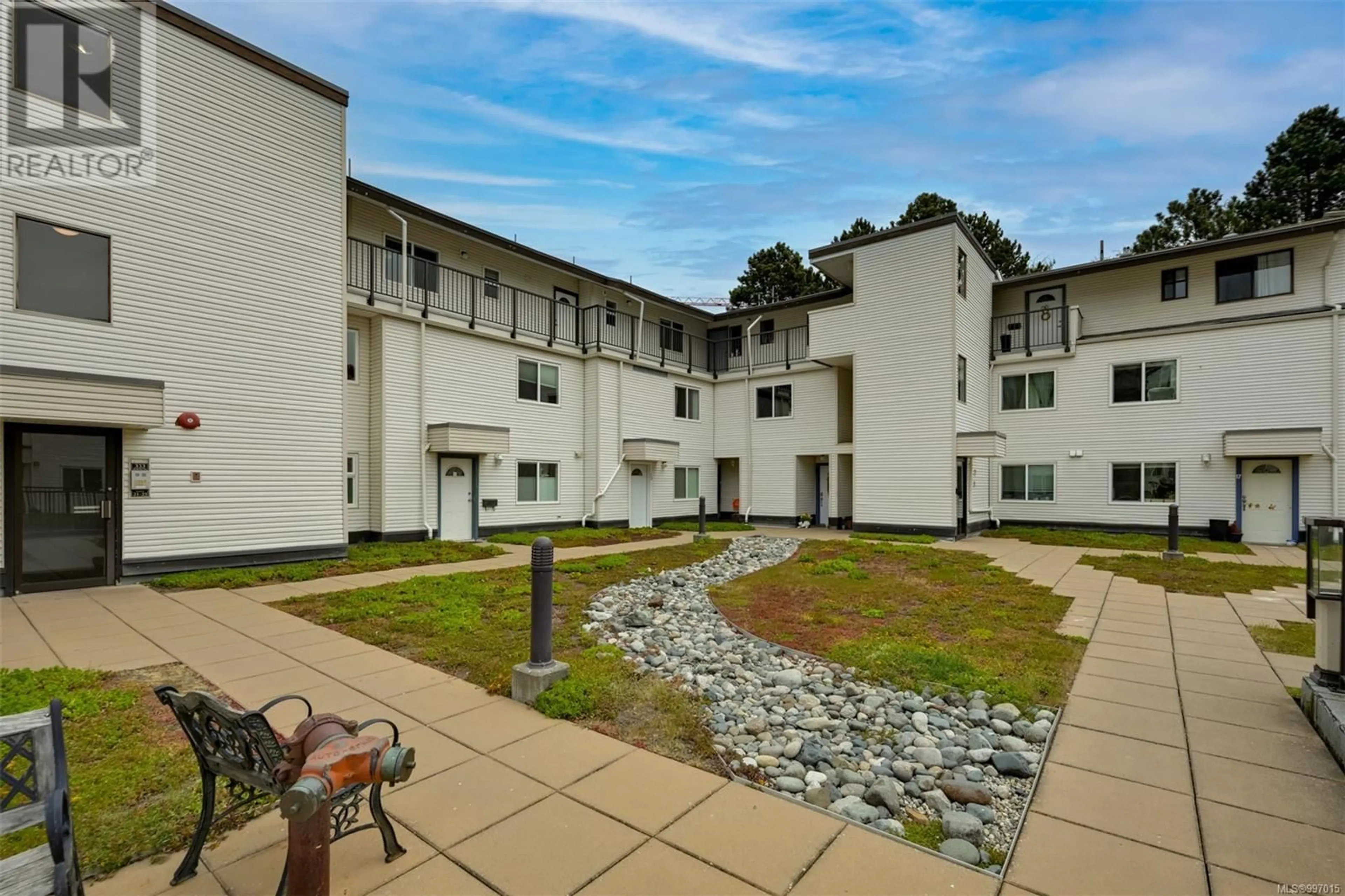 Patio, building for 23 - 333 ROBERT STREET, Victoria British Columbia V9A0C5