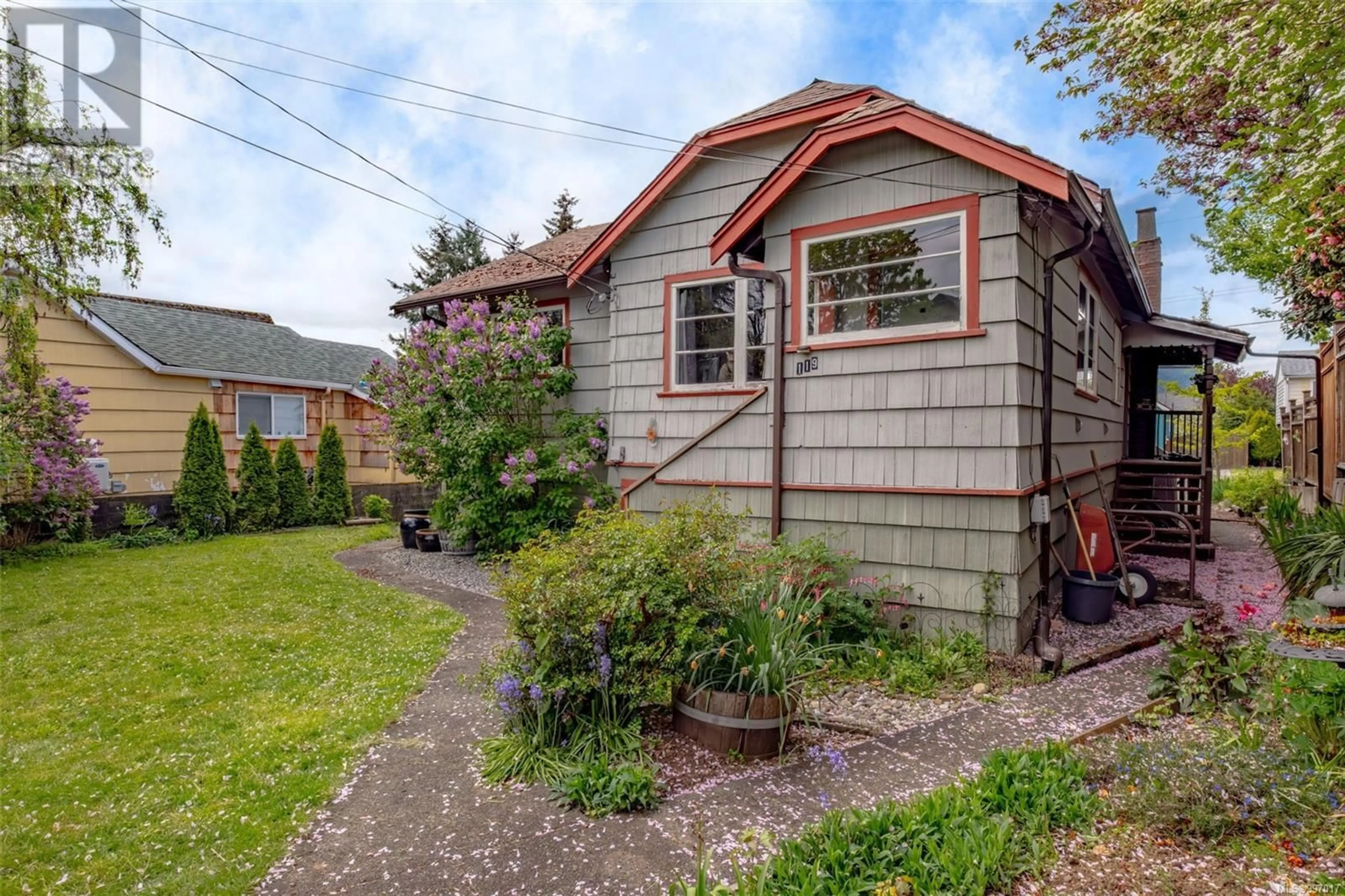 Shed for 119 PINE STREET, Nanaimo British Columbia V9R2B4