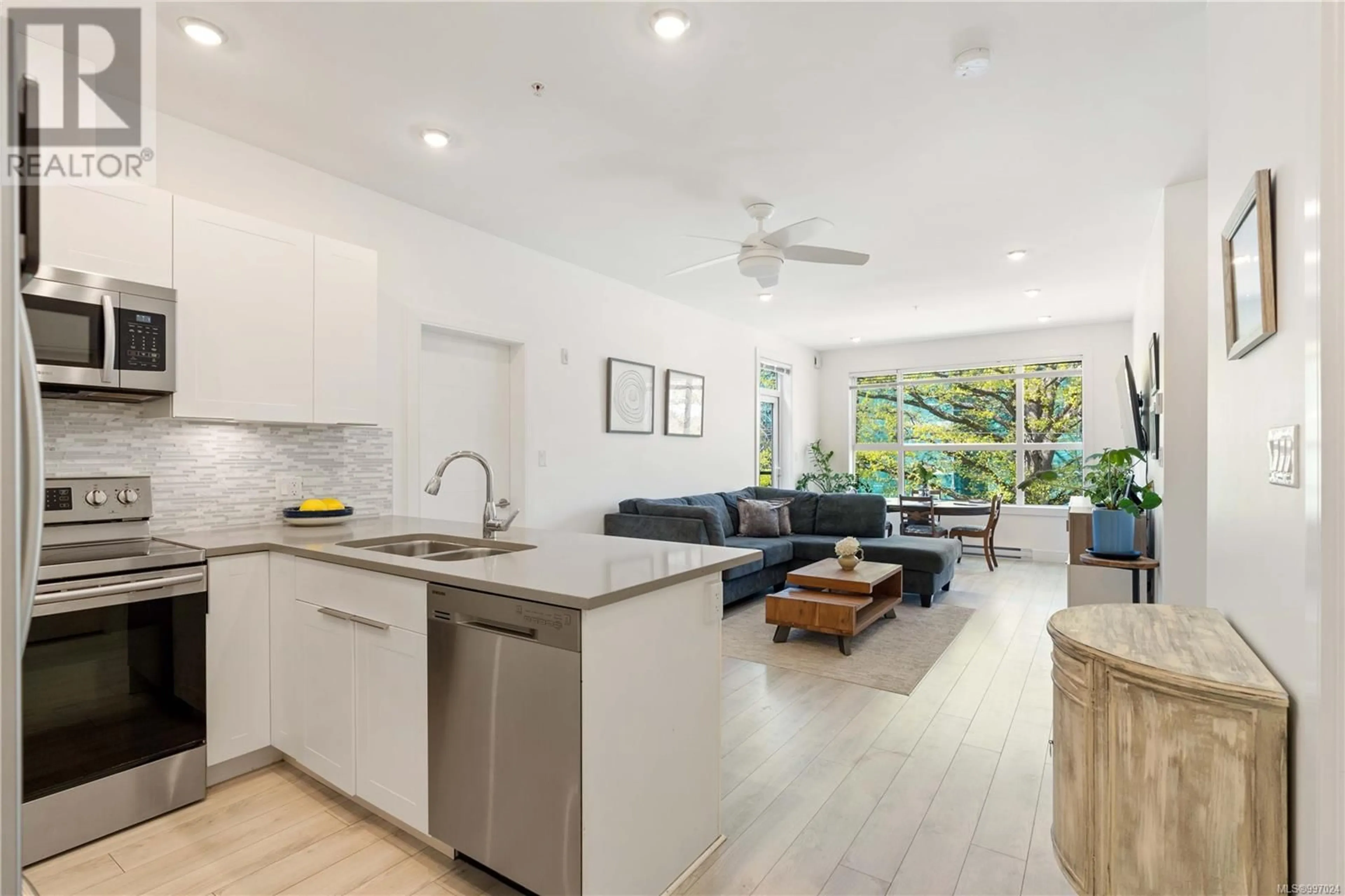 Open concept kitchen, unknown for 301 - 1531 ELFORD STREET, Victoria British Columbia V8R3X9