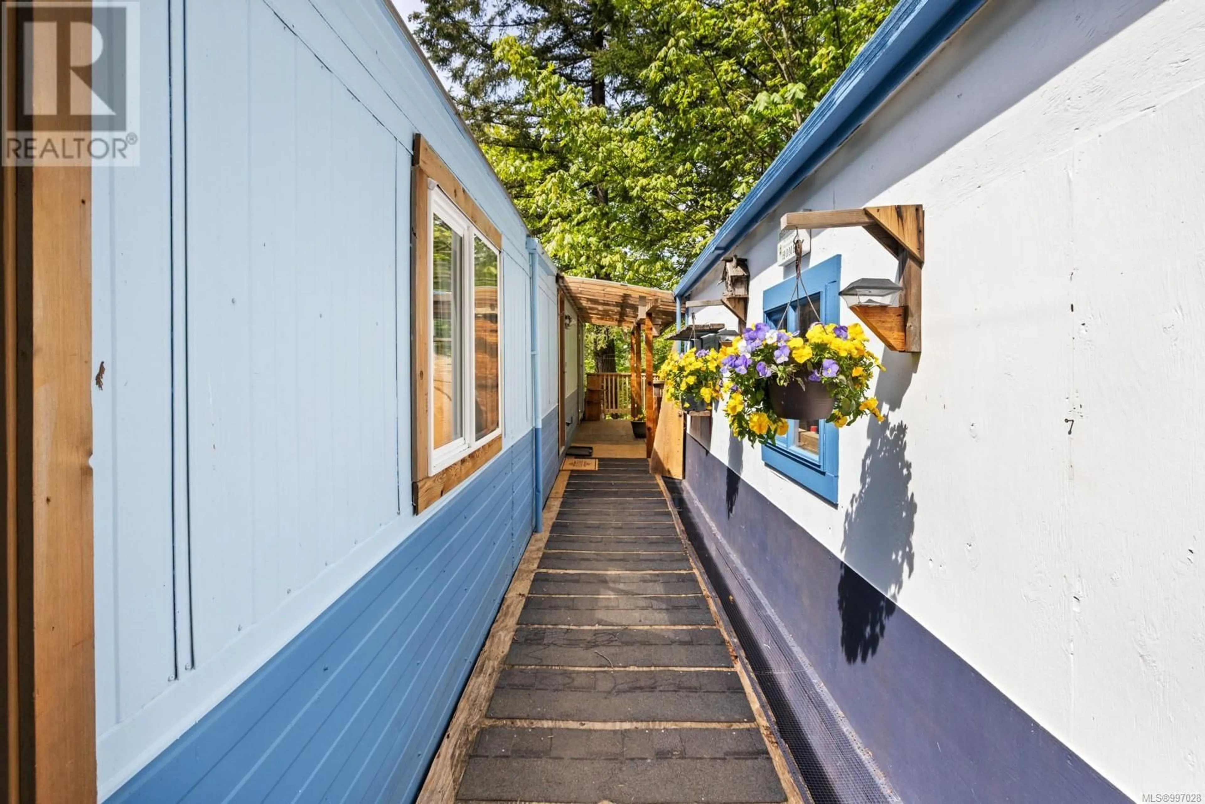 Patio, street for 32C - 1120 SHAWNIGAN MILL BAY ROAD, Mill Bay British Columbia V8H1G8