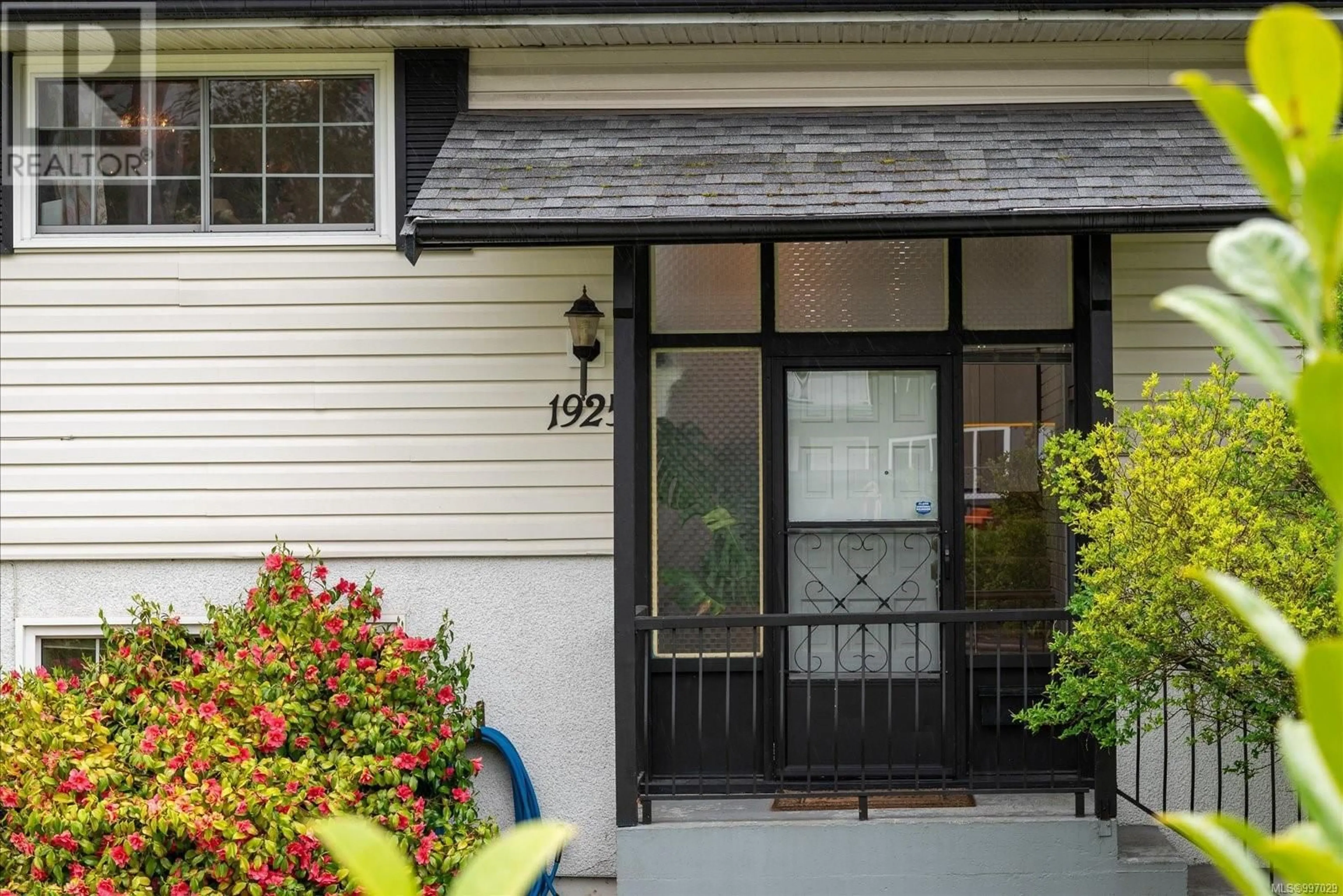 Indoor entryway for 1925 MEREDITH ROAD, Nanaimo British Columbia V9S2M9