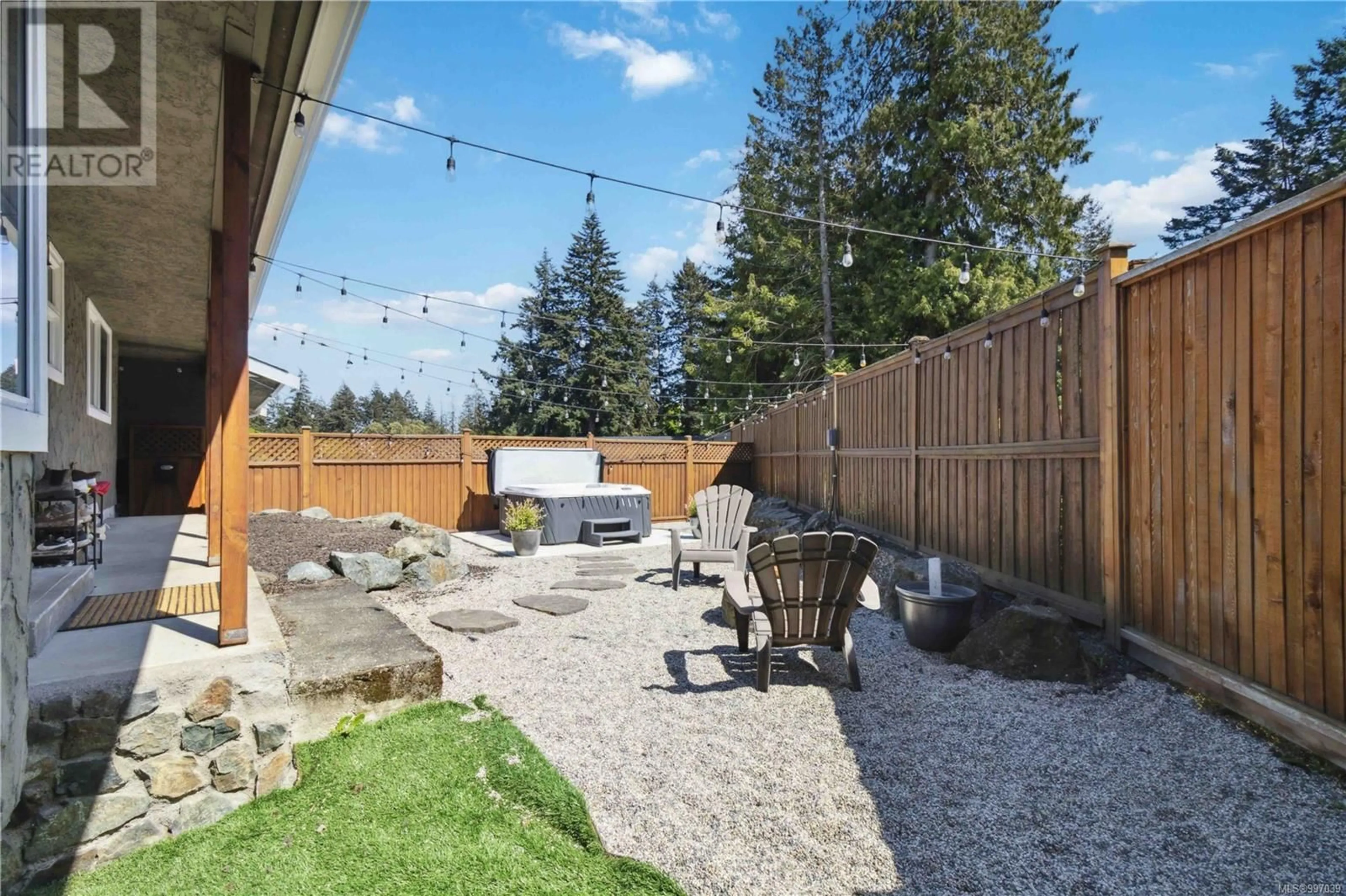 Patio, street for 3299 MARTY LANE, Colwood British Columbia V9B1X7