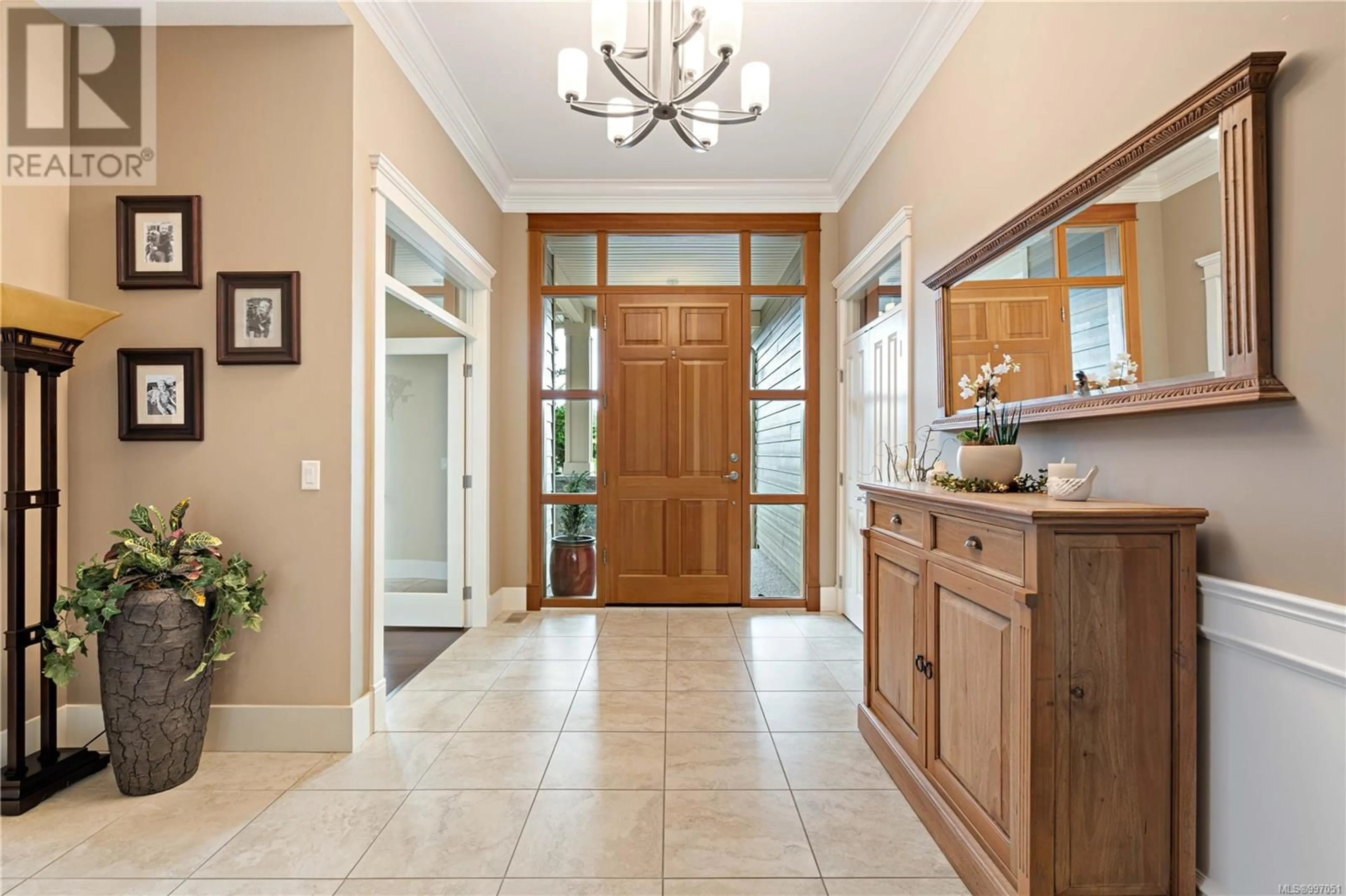 Indoor entryway for 3458 SANTA FE PLACE, Nanaimo British Columbia V9T0A6