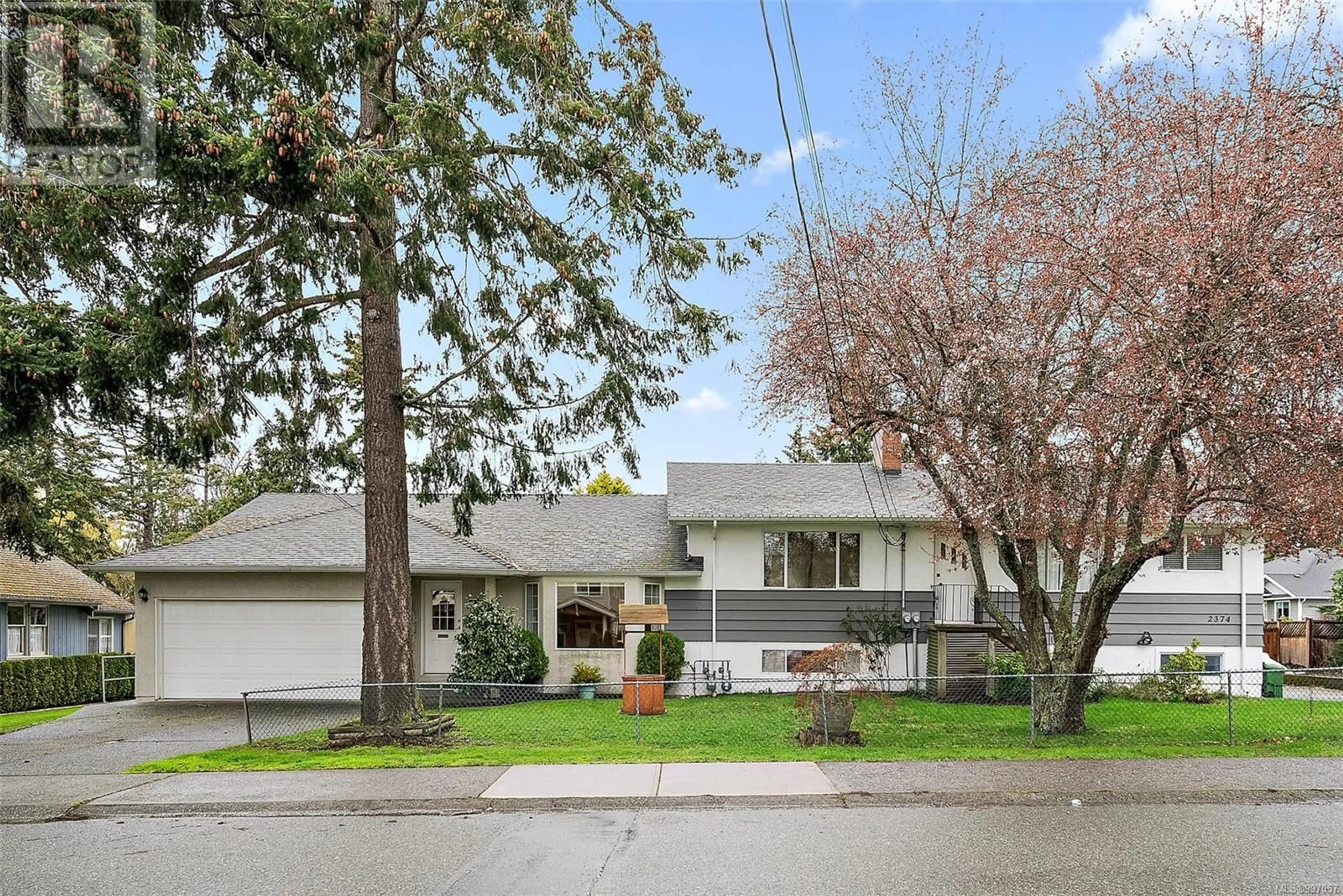 Unknown for 2370 MALAVIEW AVENUE, Sidney British Columbia V8L2G2